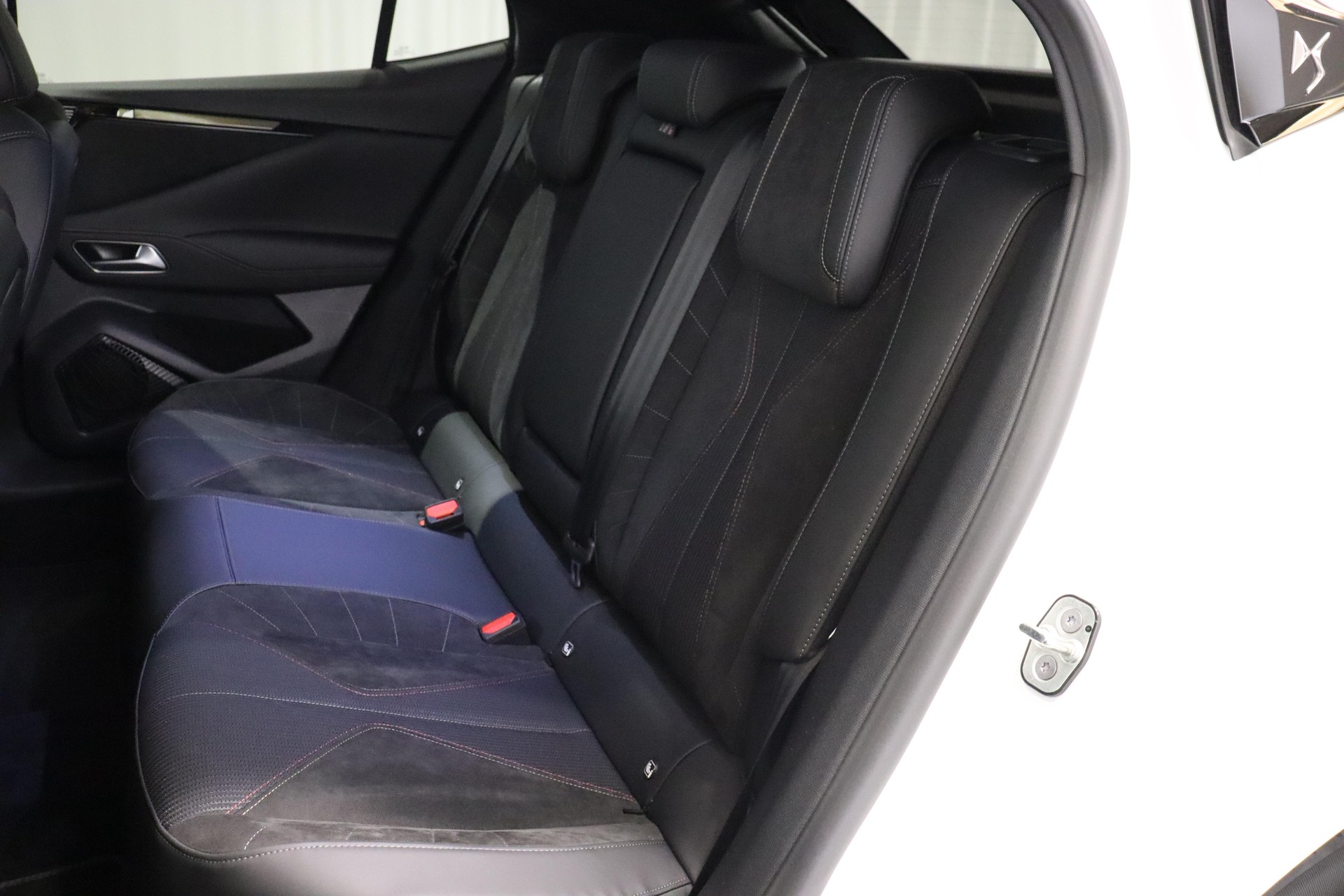 DS AUTOMOBILES 4 1.2 PureTech Performance Line+-image-5