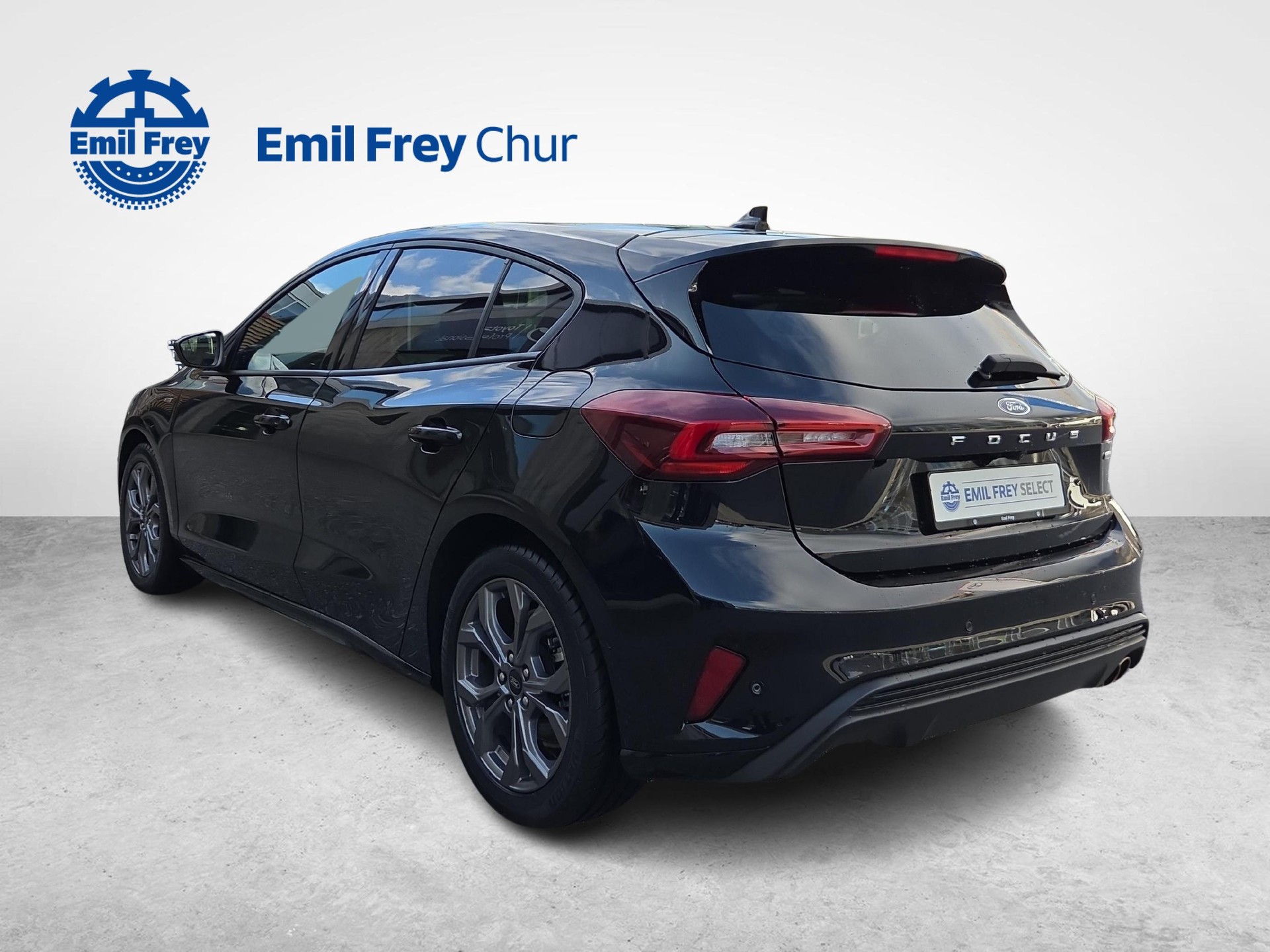 FORD Focus 1.0i EcoB Hybrid 155 ST-Line-image-2