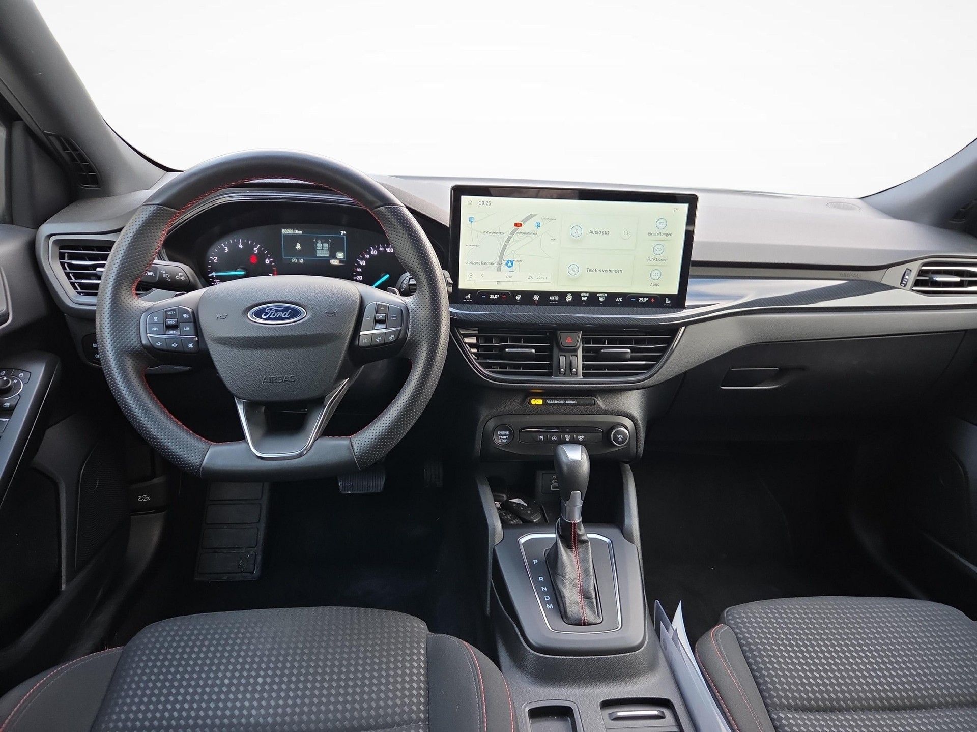 FORD Focus 1.0i EcoB Hybrid 155 ST-Line-image-8