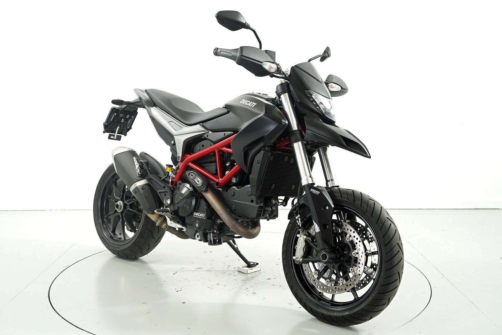 DUCATI Hypermotard 821 ABS-showroom-element-1