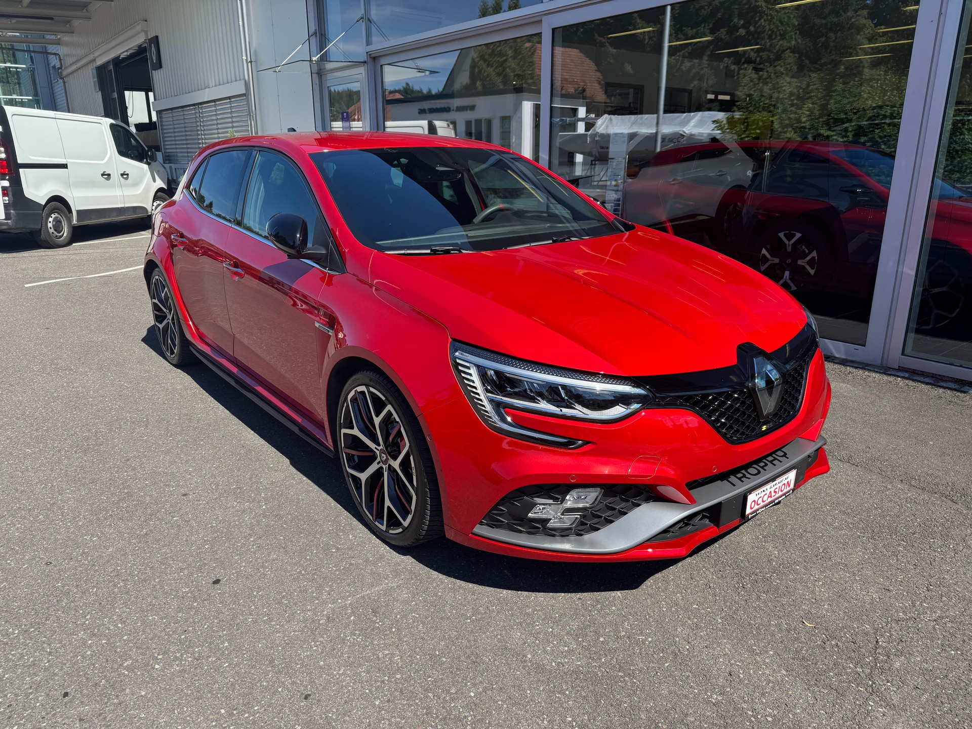 RENAULT Mégane Trophy 300 EDC-image-4