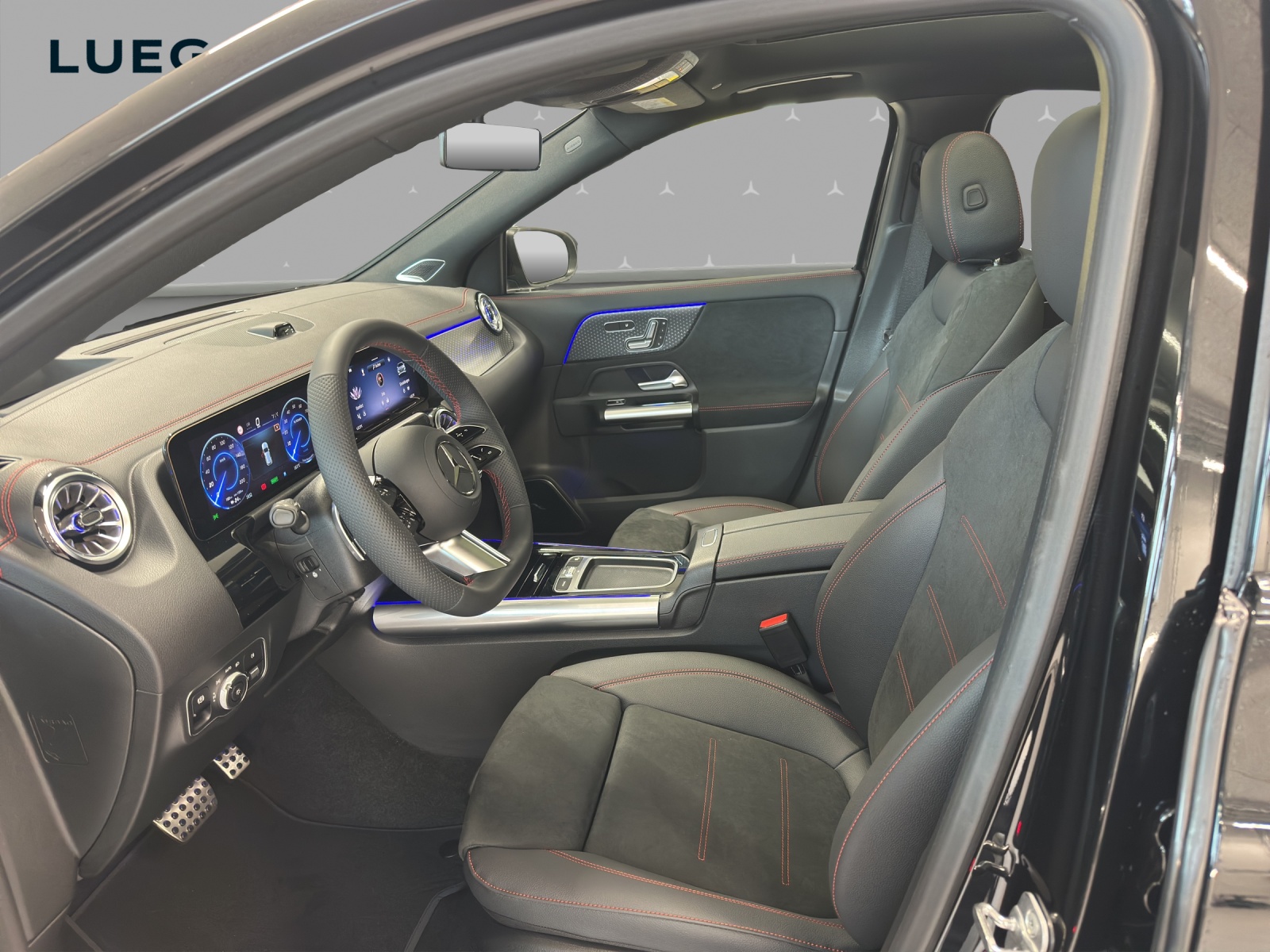MERCEDES-BENZ EQA 300 66,5kWh 4Matic Swiss Star-image-7