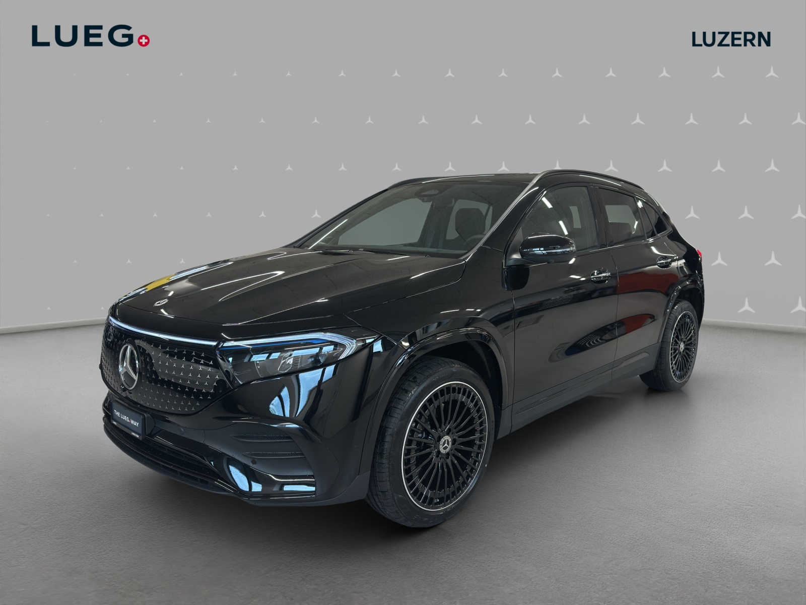 MERCEDES-BENZ EQA 300 66,5kWh 4Matic Swiss Star-image-0