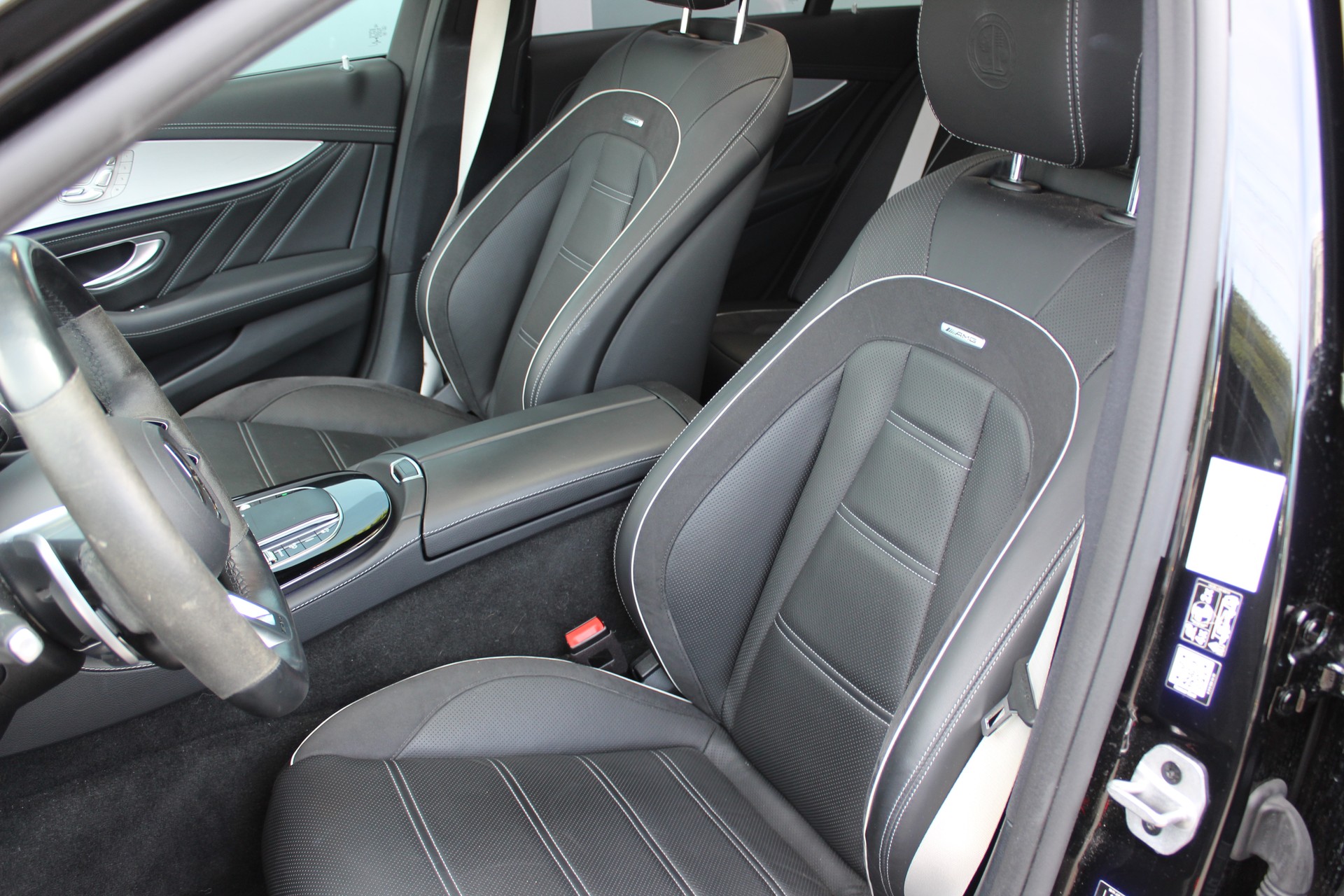 MERCEDES-BENZ AMG E 63 S T 4Matic+ Speedshift 9G-TCT-image-8