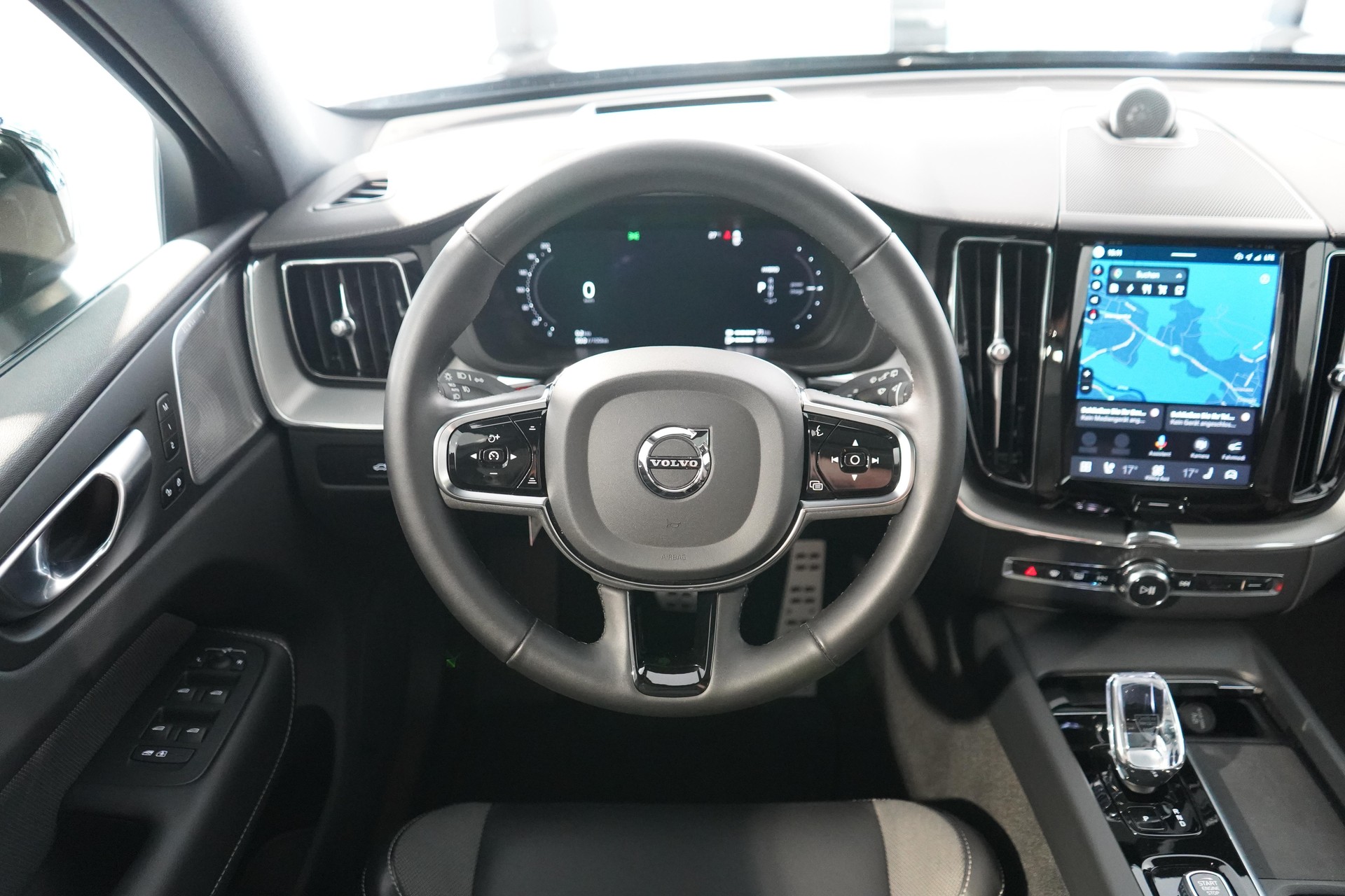 VOLVO XC60 2.0 T6 TE Ultimate Dark eAWD-image-7