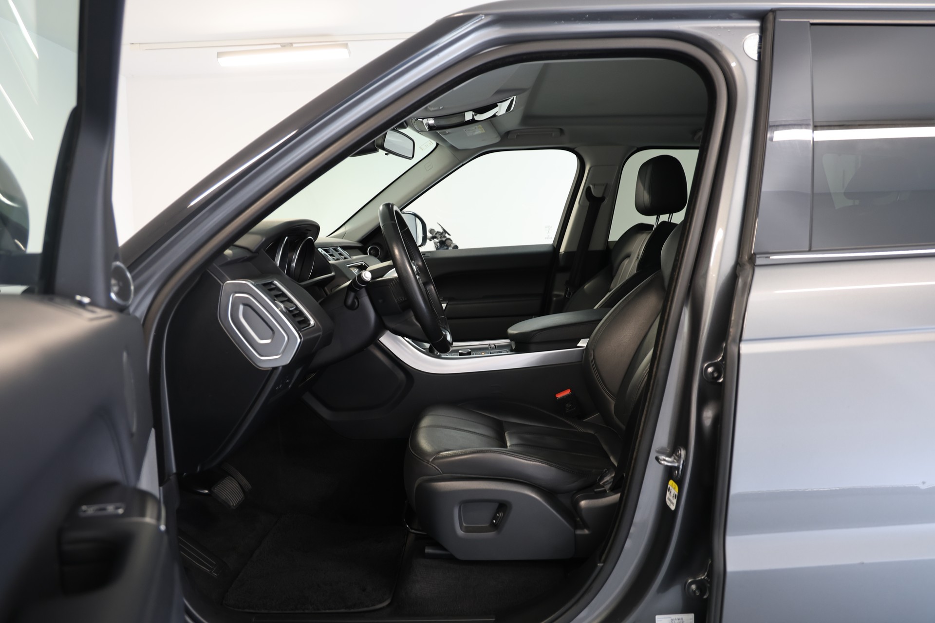 LAND ROVER Range Rover Sport 3.0 TDV6 S Automatic-image-5