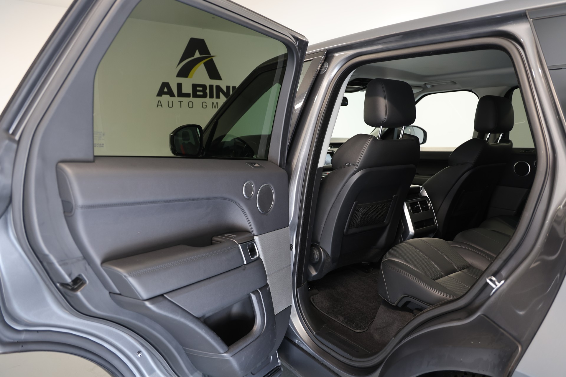 LAND ROVER Range Rover Sport 3.0 TDV6 S Automatic-image-13