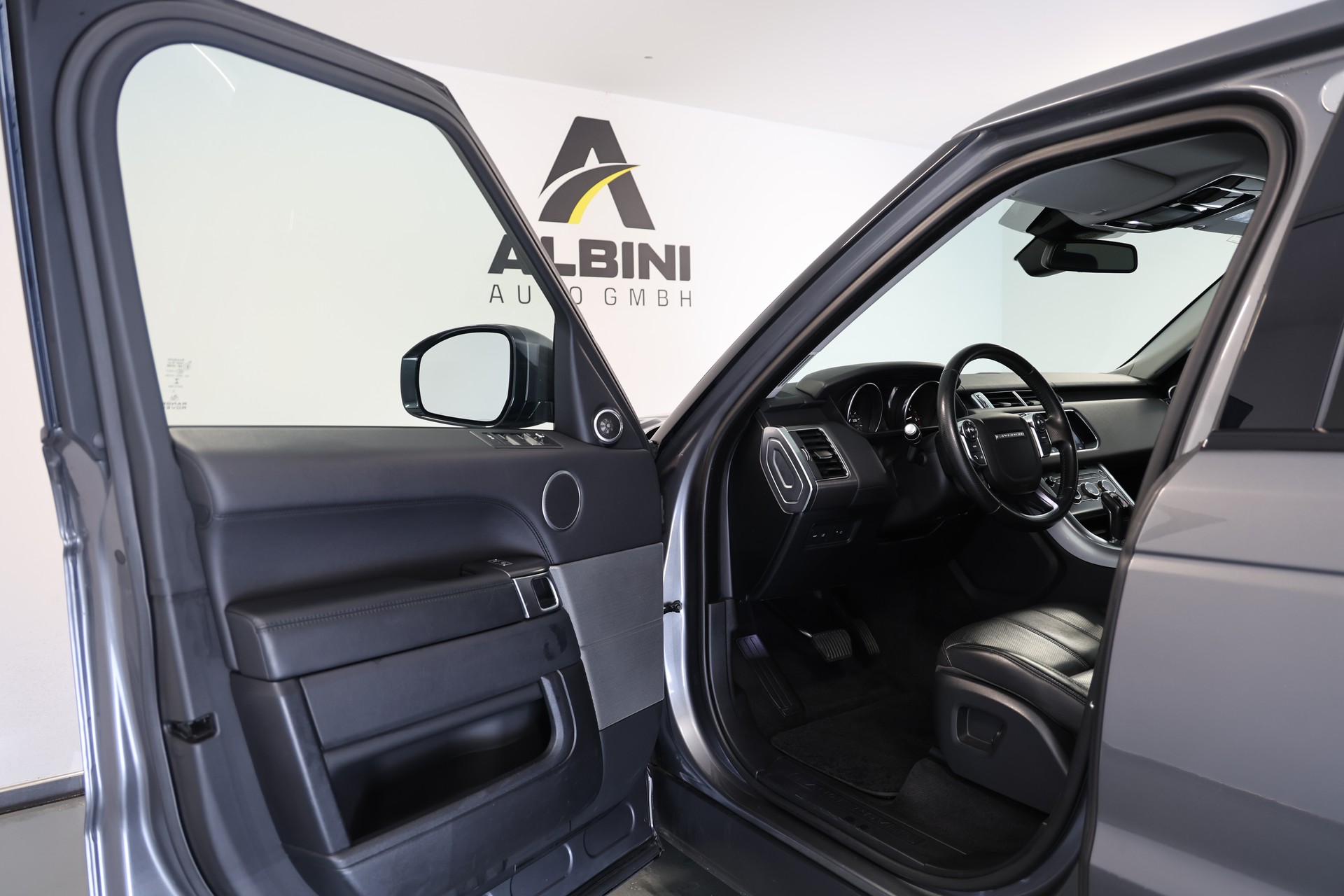 LAND ROVER Range Rover Sport 3.0 TDV6 S Automatic-image-4