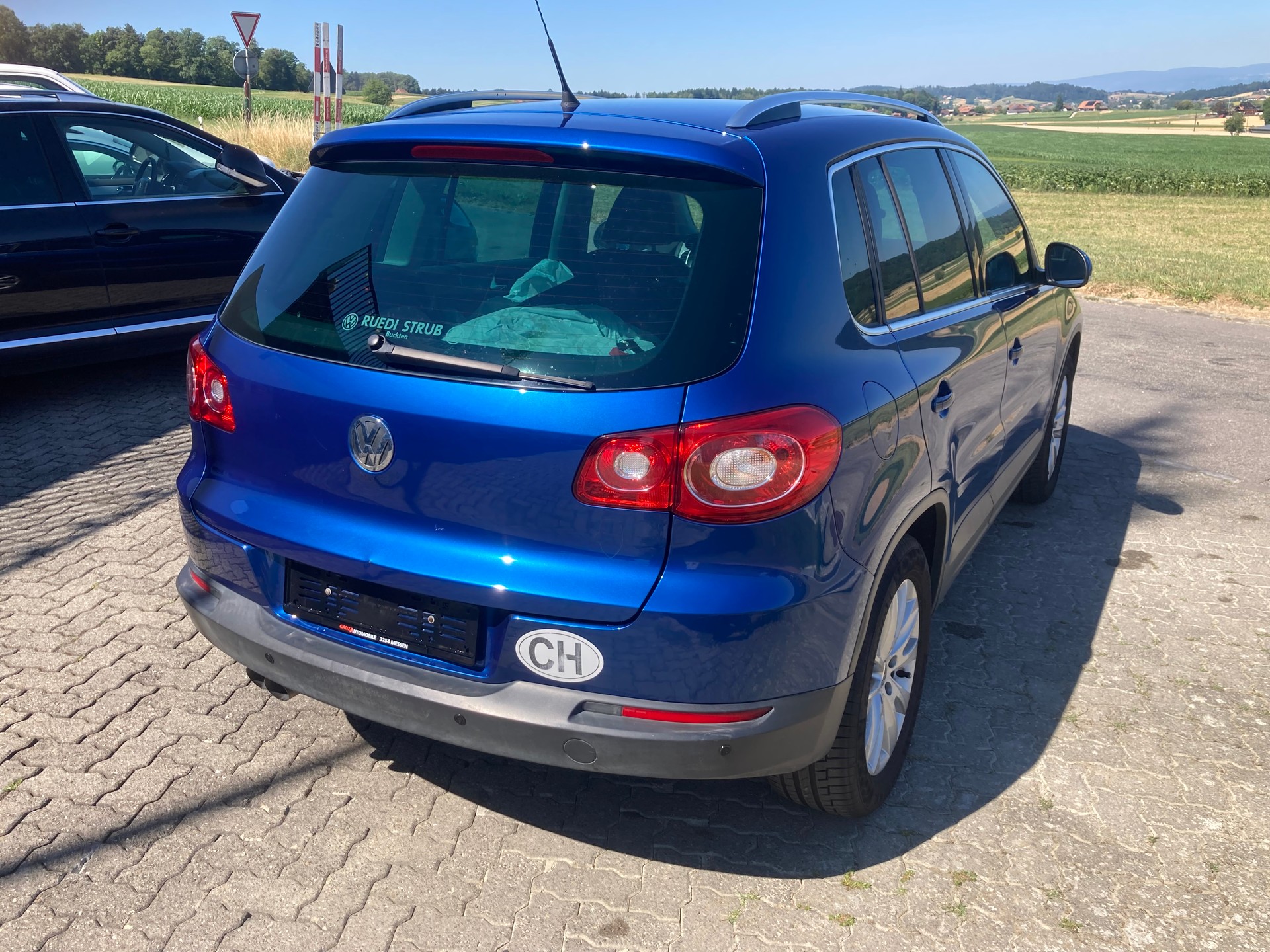 VW Tiguan 2.0 TDI Trend&Fun Tiptronic-image-2