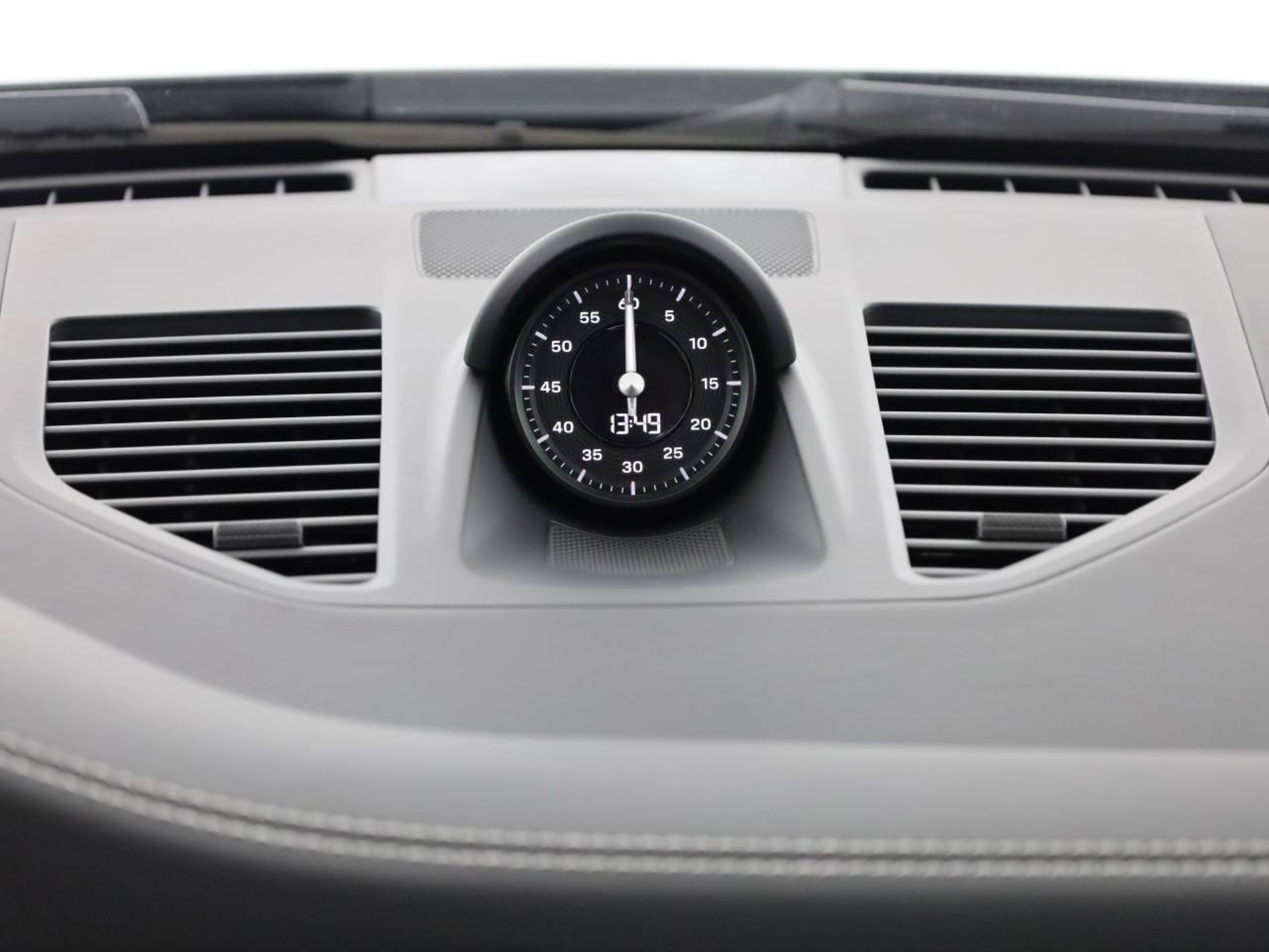 PORSCHE 911 Carrera 4S Cabriolet-image-12