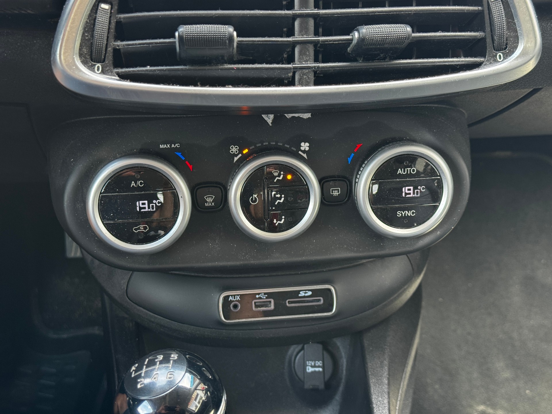 FIAT 500X 2.0 MJ Cross Plus 4x4-image-11