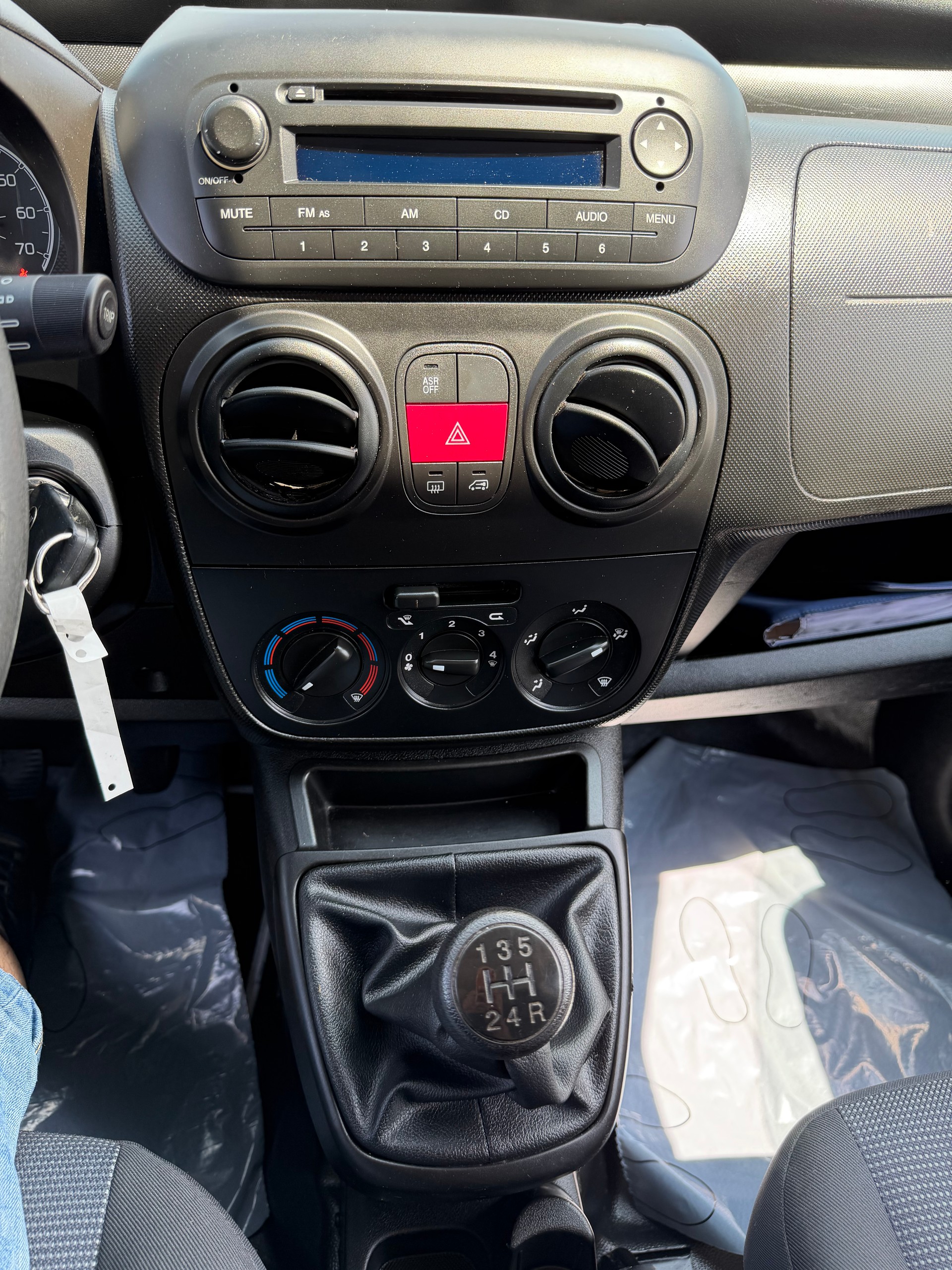 PEUGEOT Bipper 1.3 HDi-image-7