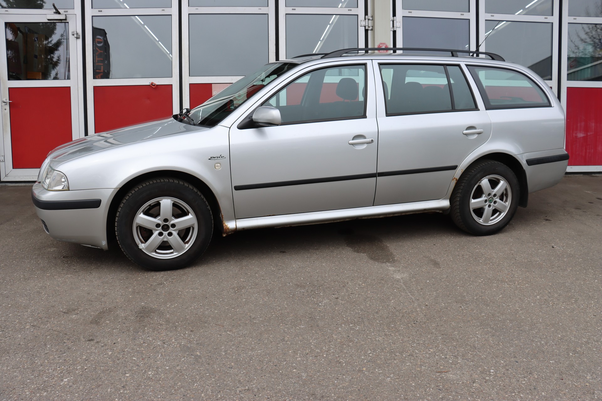 SKODA Octavia 1.9 TDI Ambiente 4x4-image-4