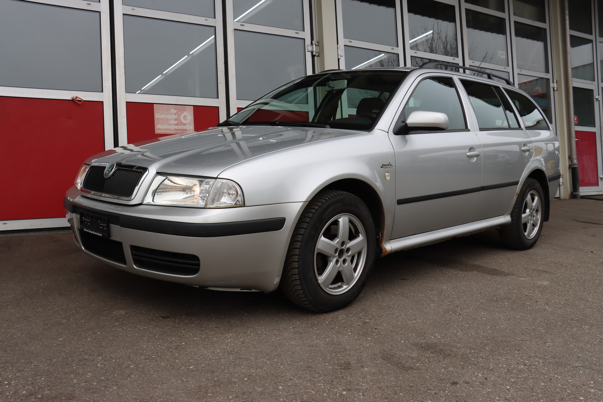 SKODA Octavia 1.9 TDI Ambiente 4x4-image-0