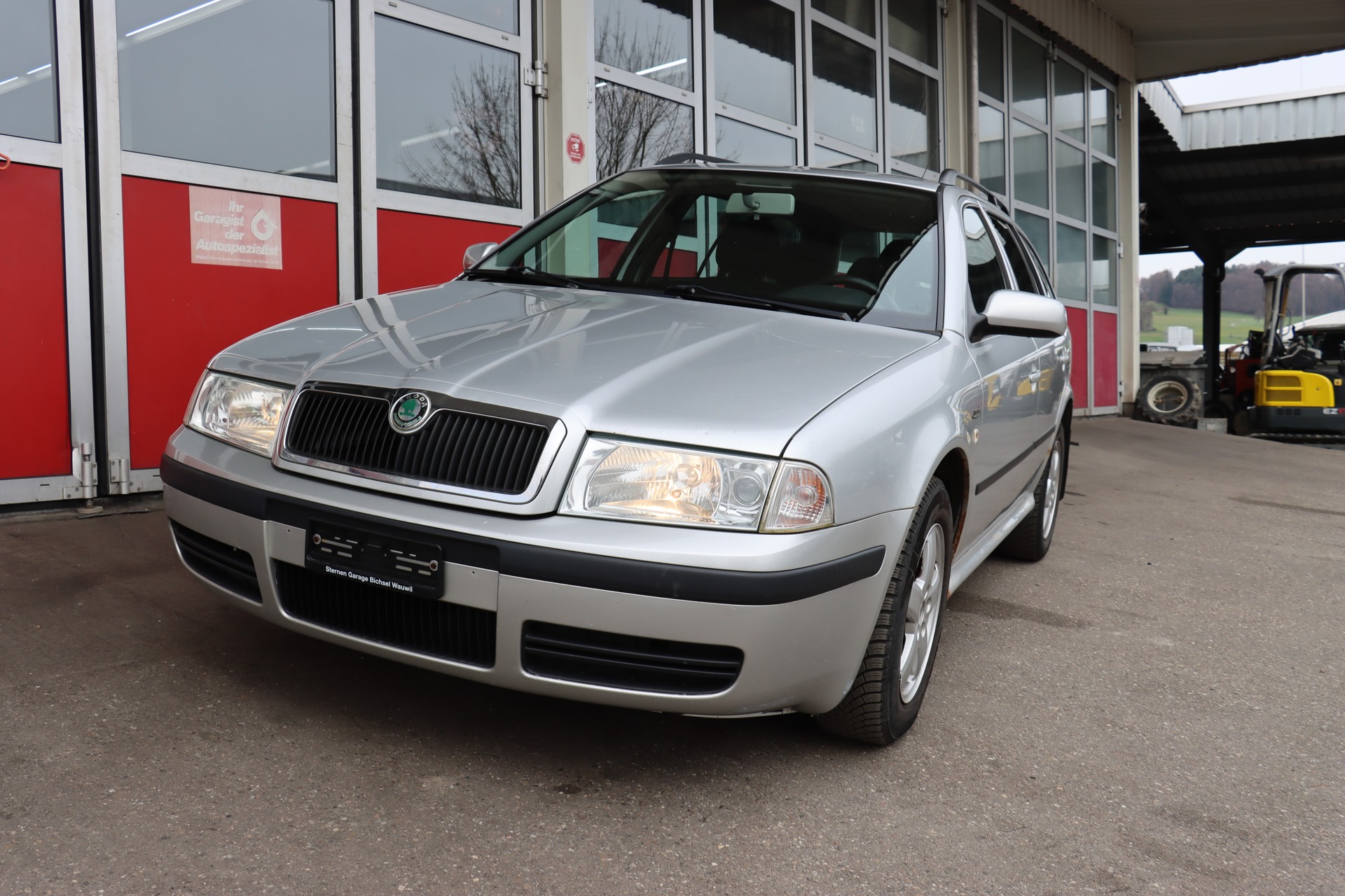 SKODA Octavia 1.9 TDI Ambiente 4x4-image-1