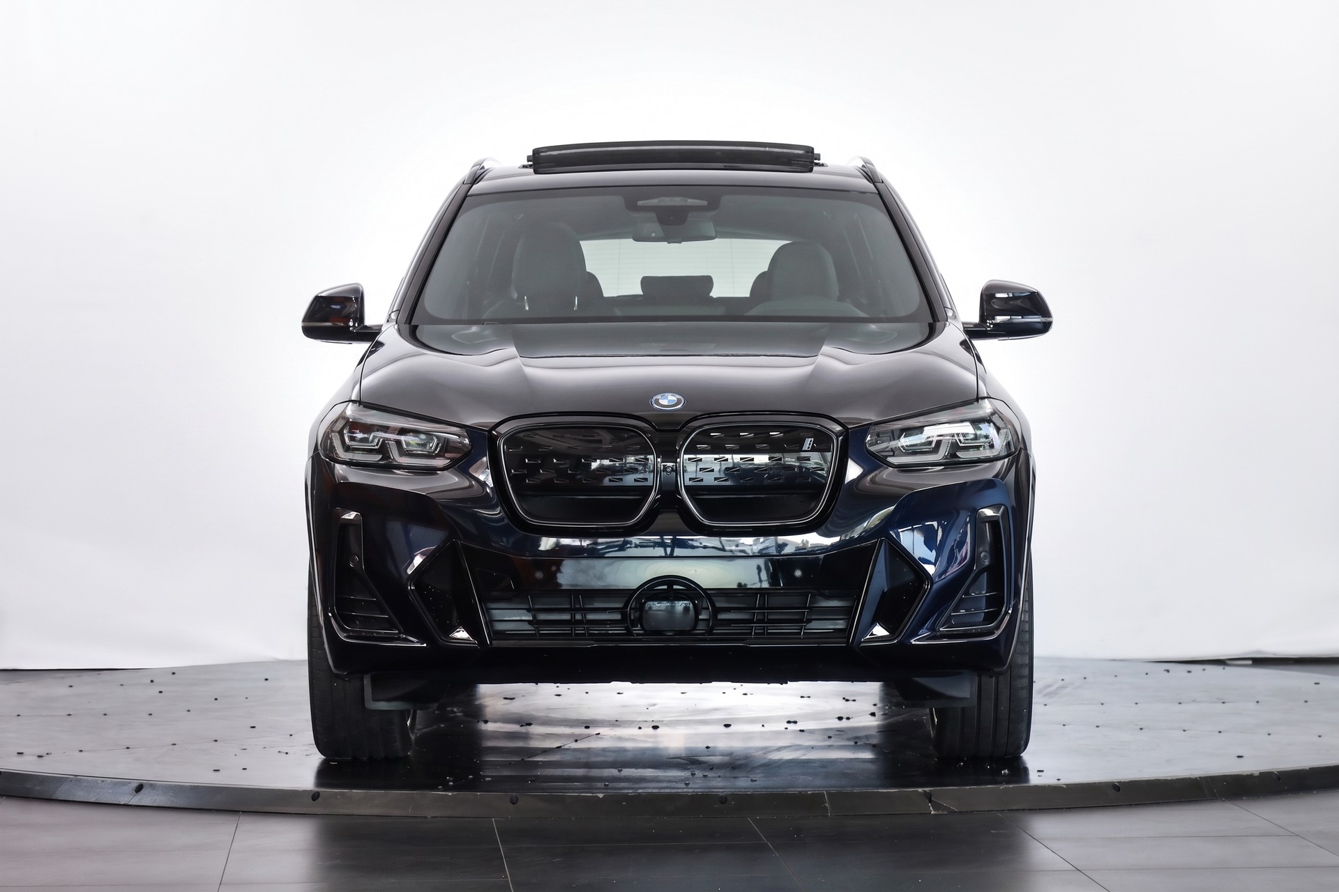 BMW iX3 Impressive-image-1