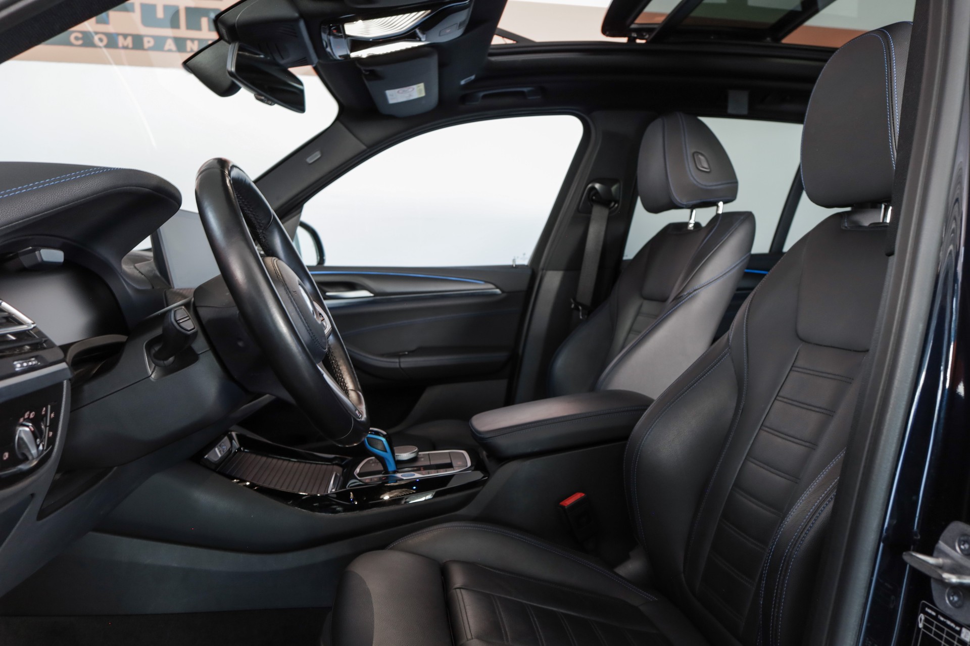 BMW iX3 Impressive-image-9