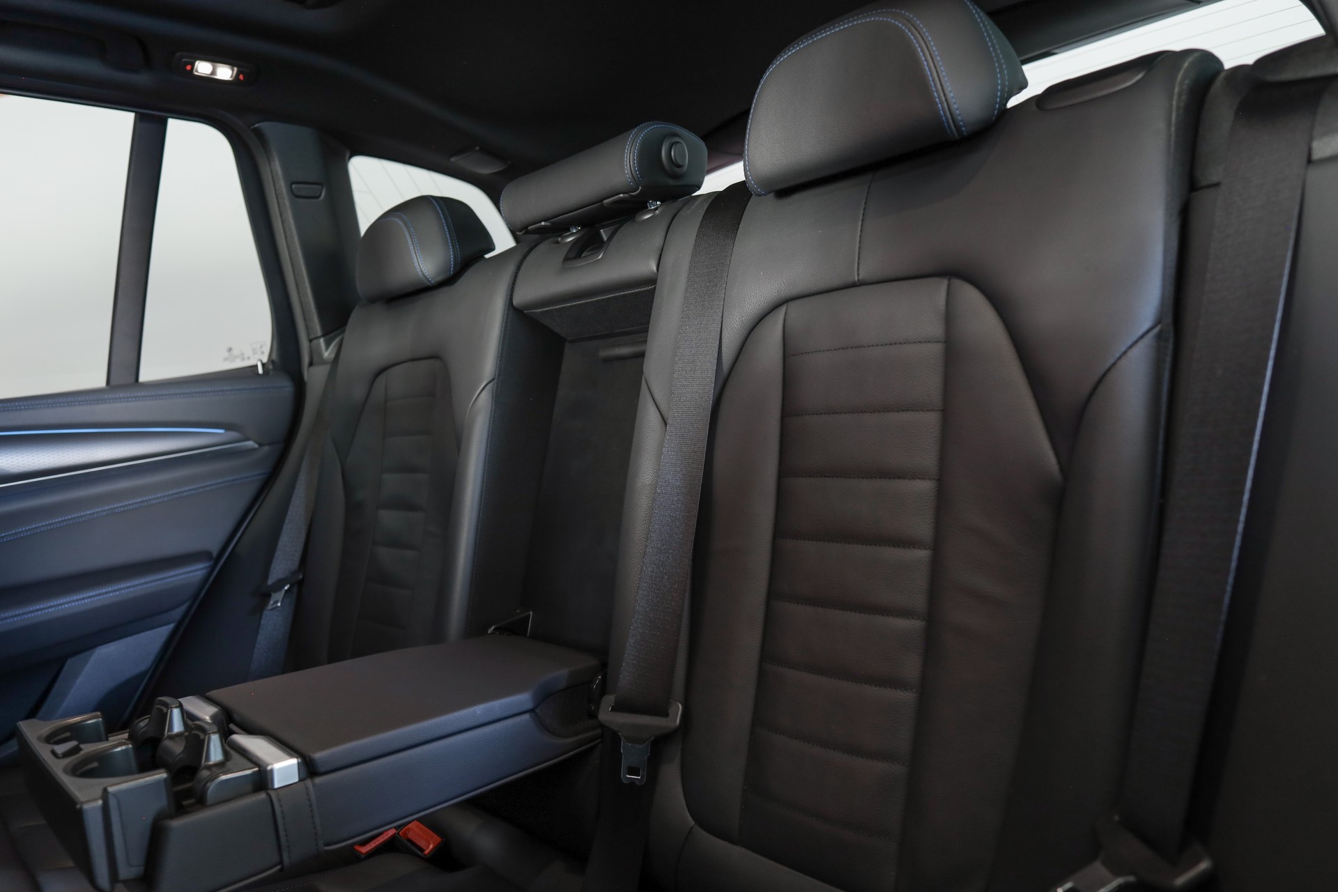 BMW iX3 Impressive-image-12
