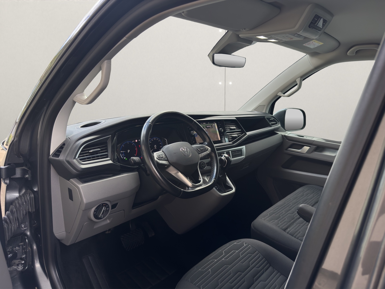 VW T6.1 2.0 TDI Caravelle DSG-image-8