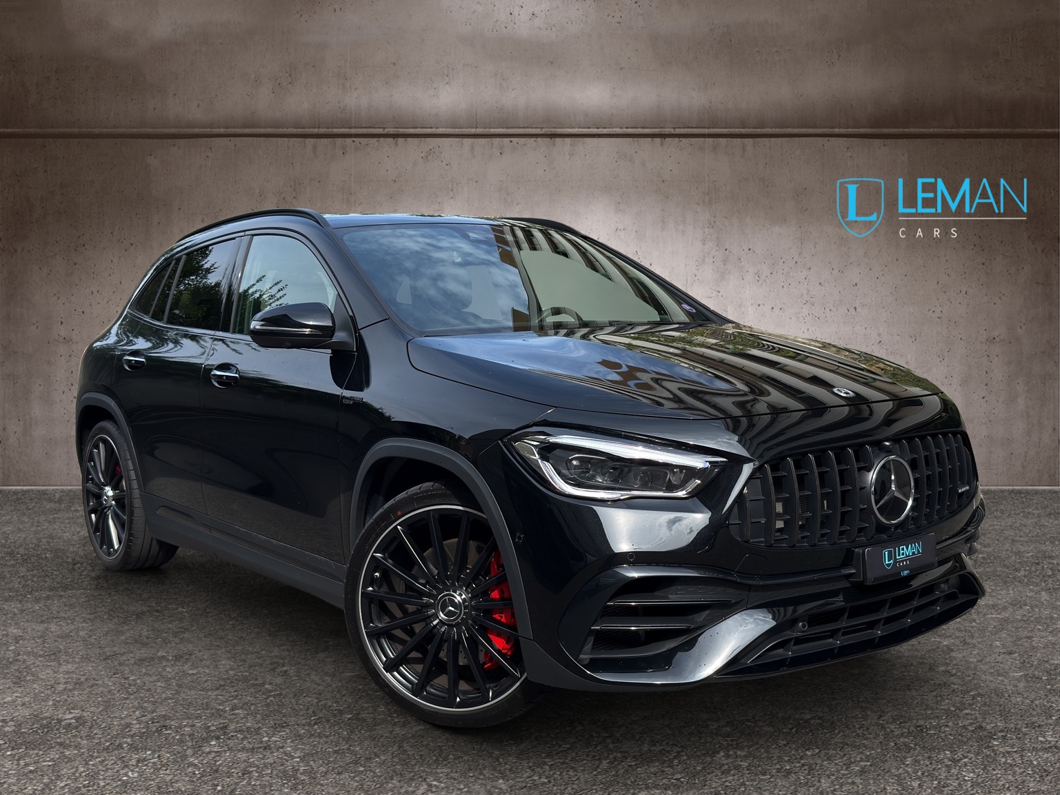 MERCEDES-BENZ GLA 45 S AMG 4Matic+ 8G-Speedshift DCT-image-2