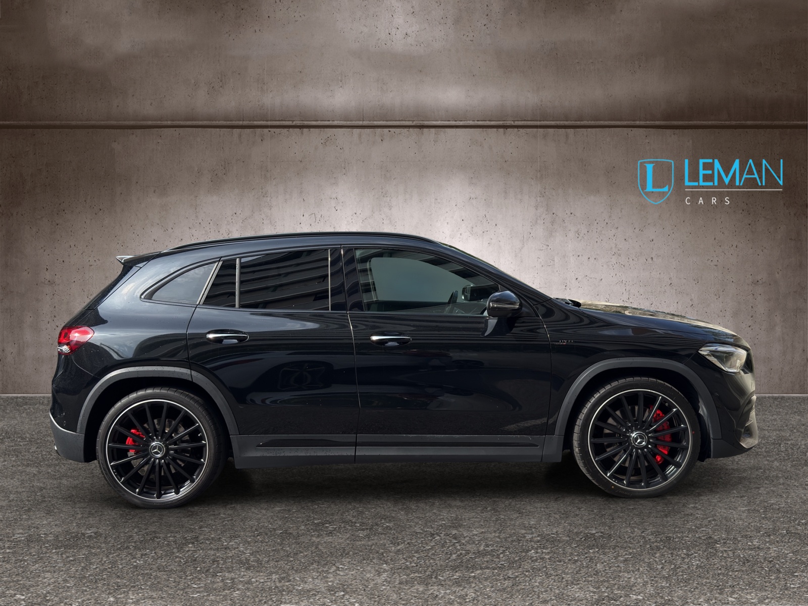 MERCEDES-BENZ GLA 45 S AMG 4Matic+ 8G-Speedshift DCT-image-3