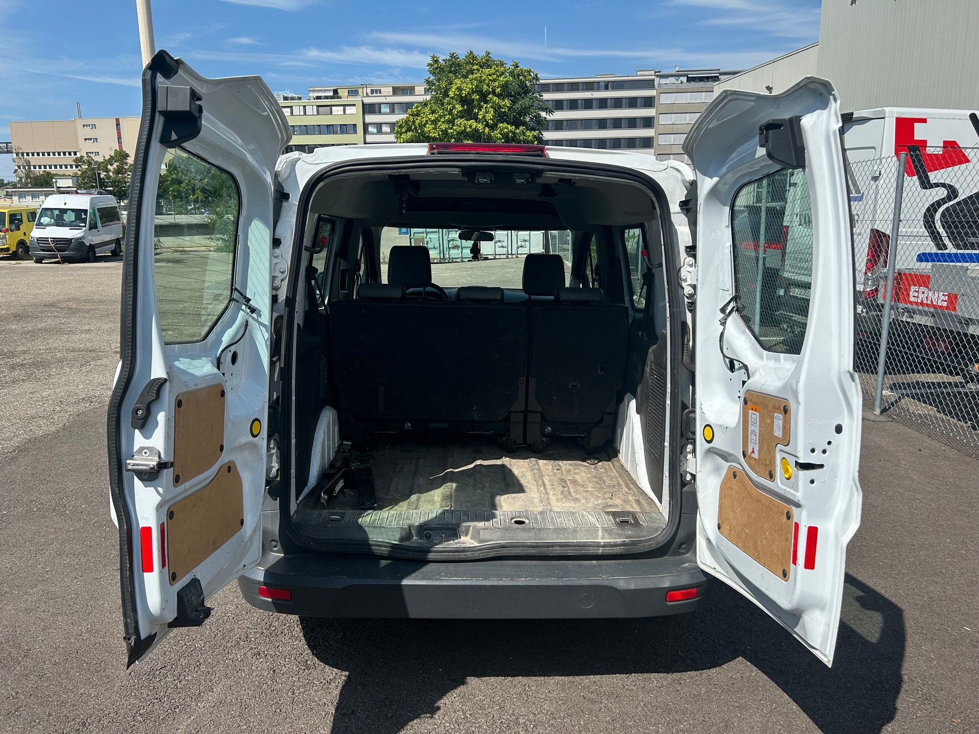 FORD Transit Connect Van T220 DCIV 1.6 TDCi Trend-image-2