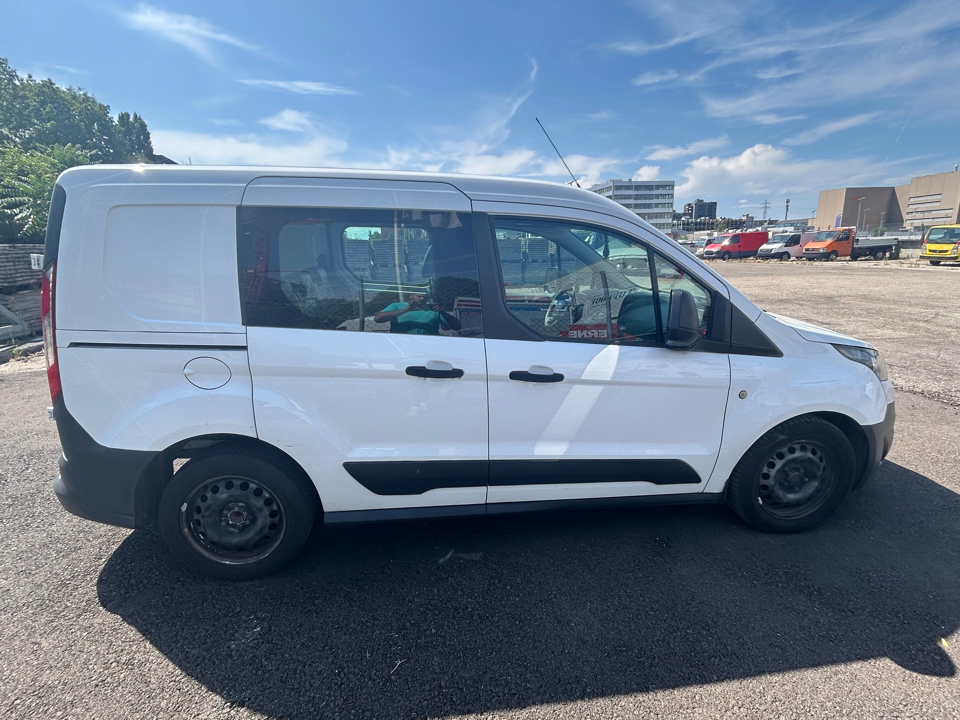 FORD Transit Connect Van T220 DCIV 1.6 TDCi Trend-image-5