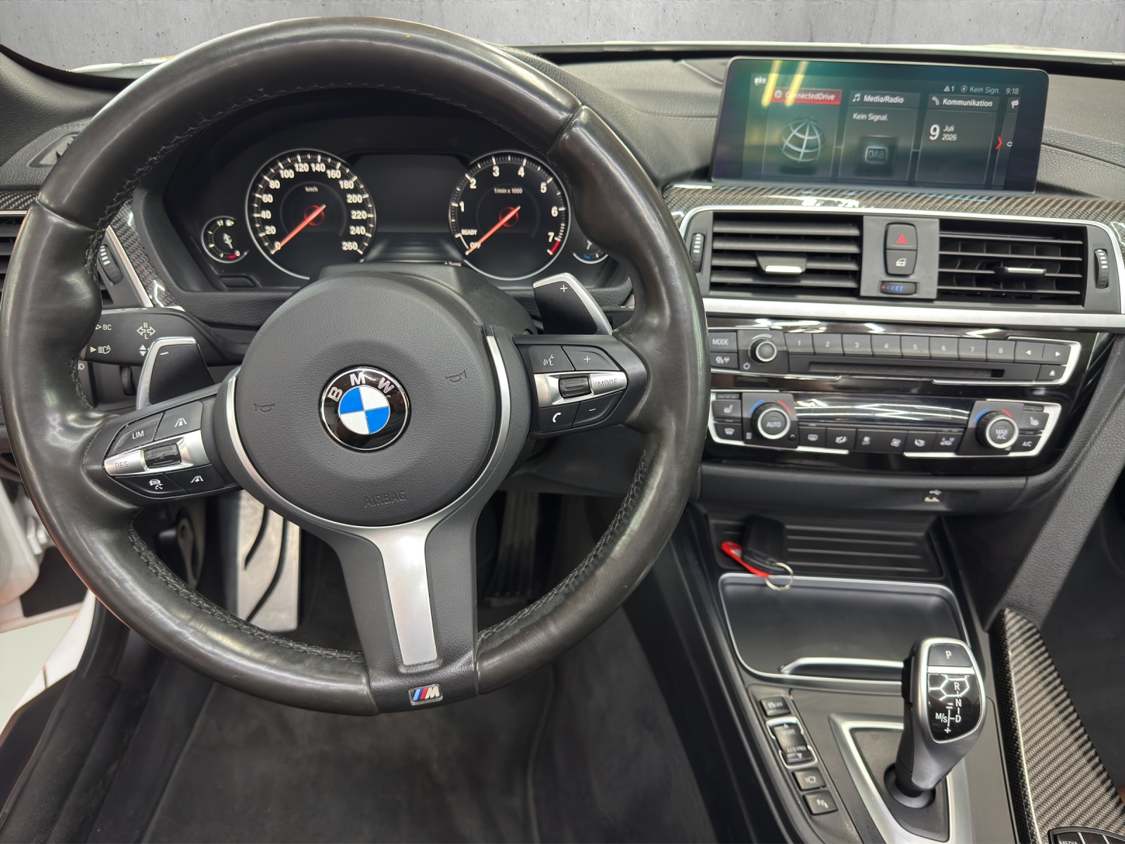 BMW 440i Cabriolet xDrive M Sport Individual Steptronic-image-8