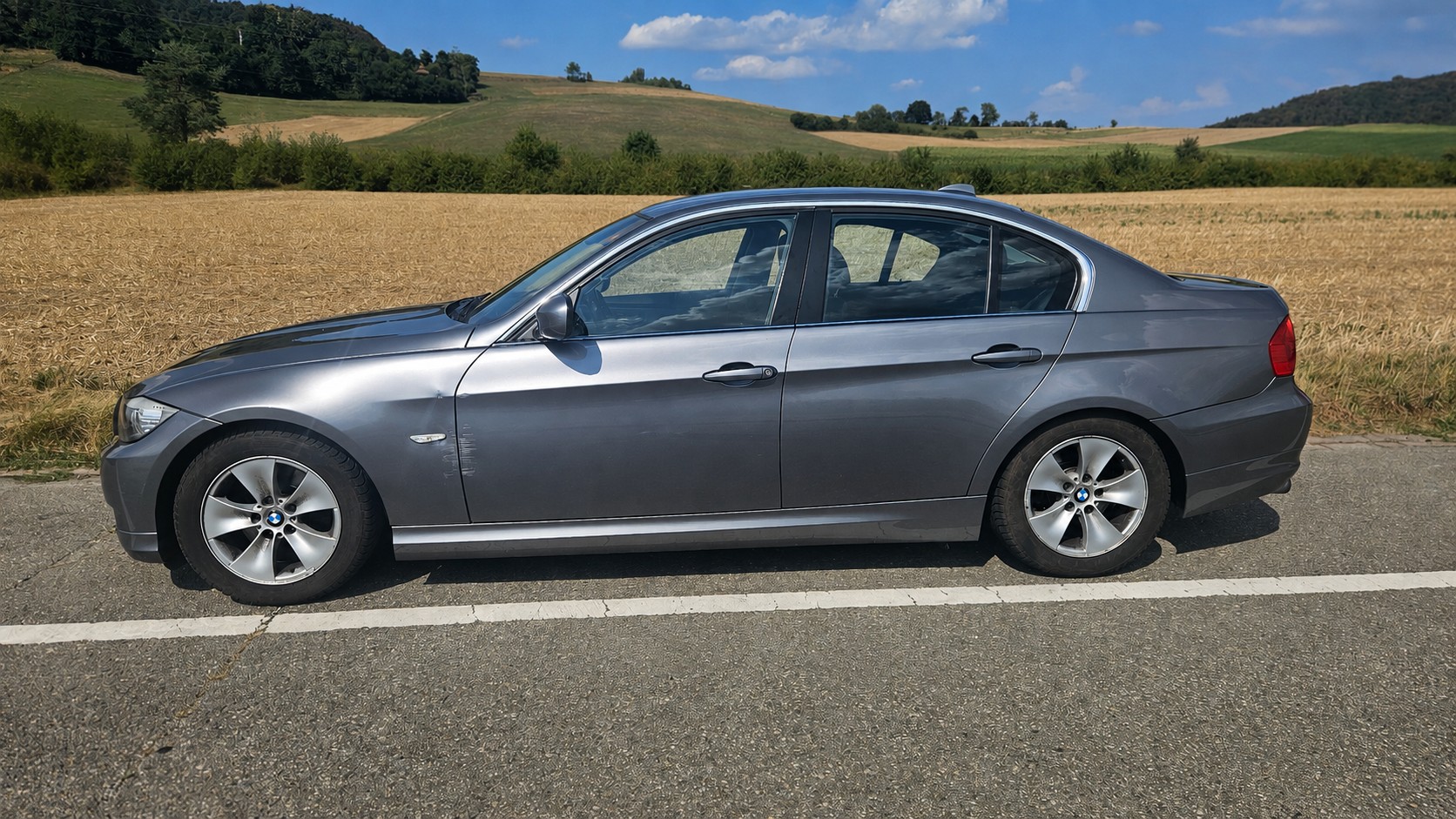 BMW 325i-image-2