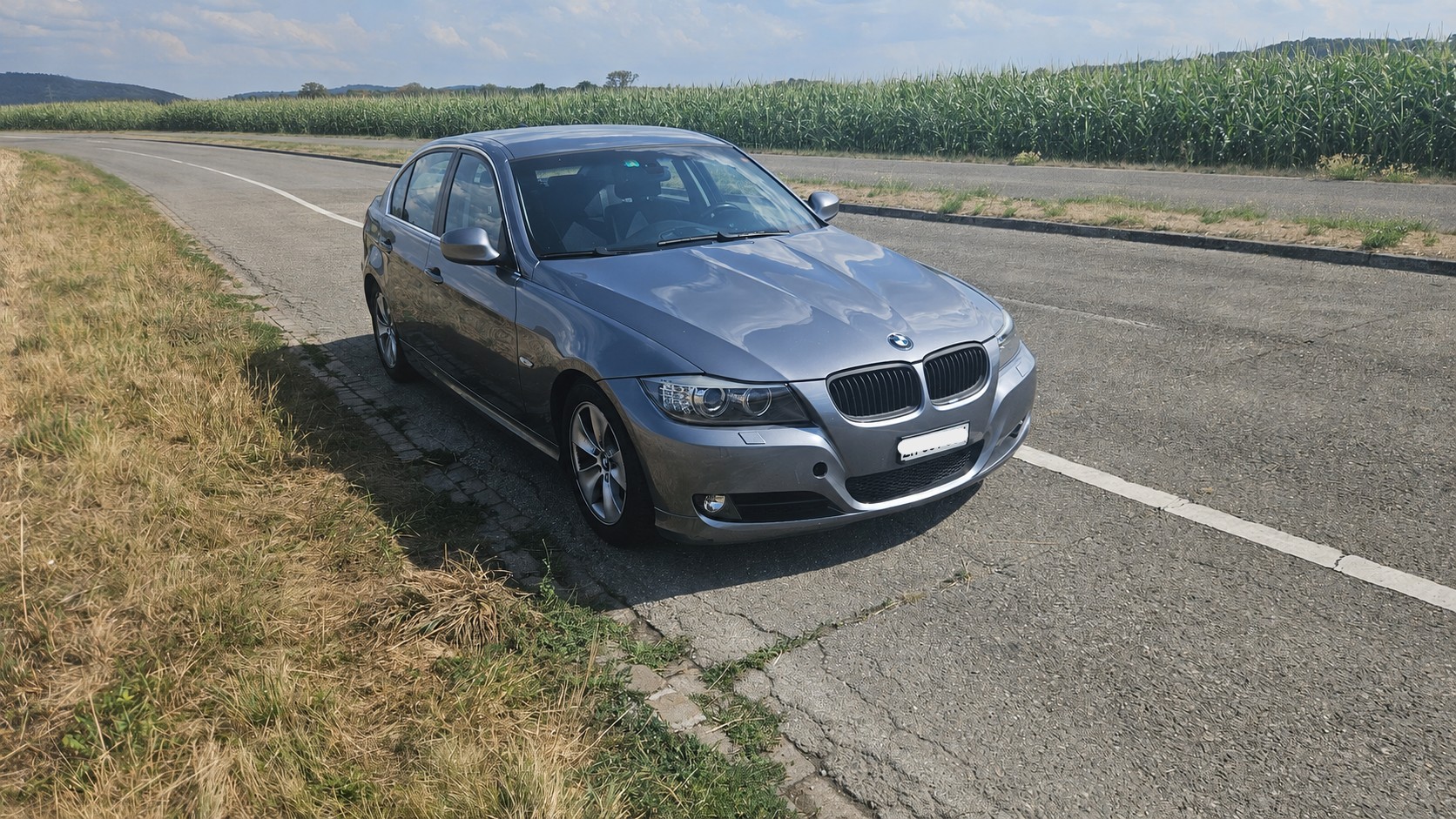 BMW 325i-image-0