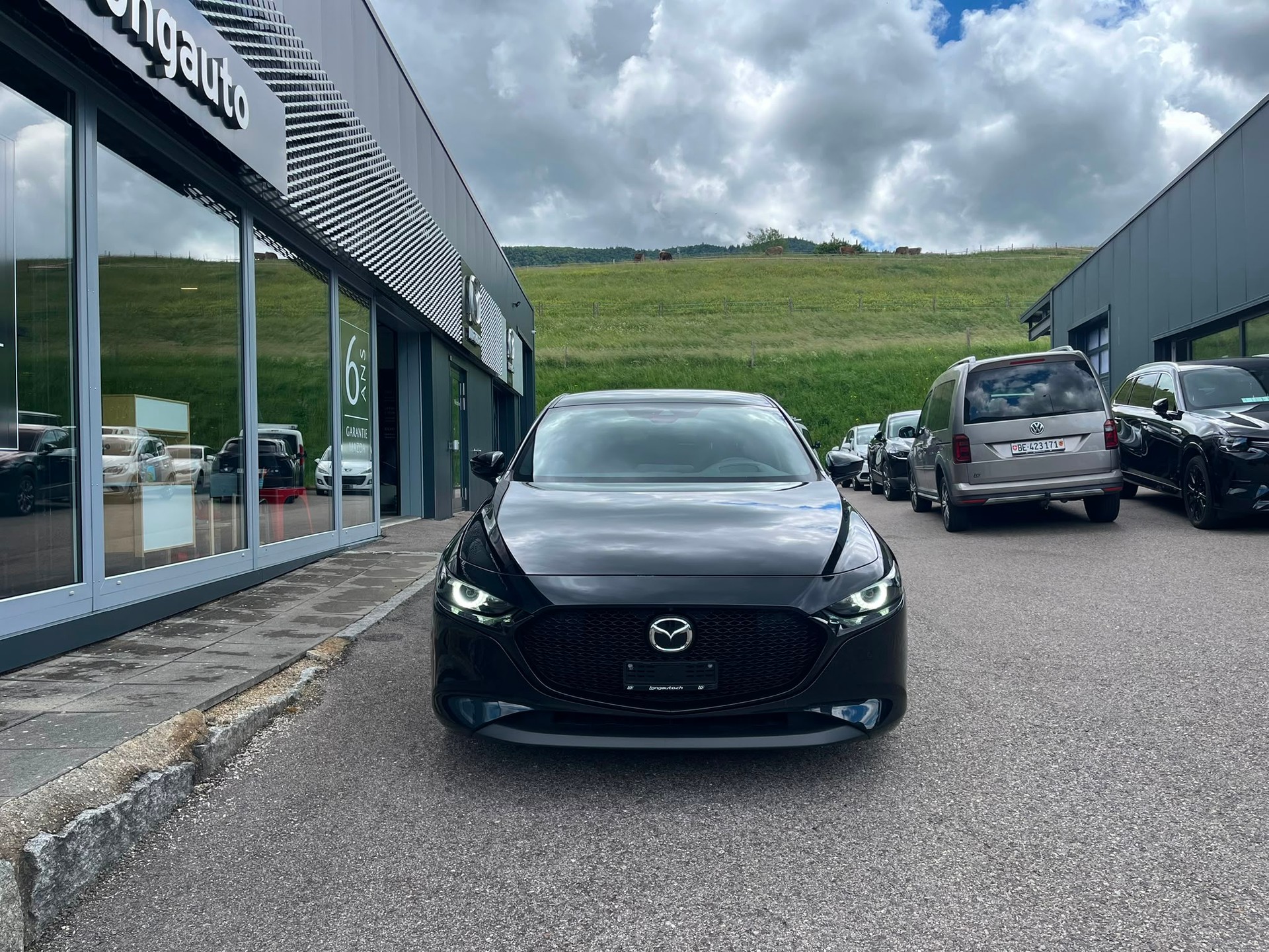 MAZDA 3 Hatchback SKYACTIV-X M Hybrid 180 Revolution AWD Automat-image-2
