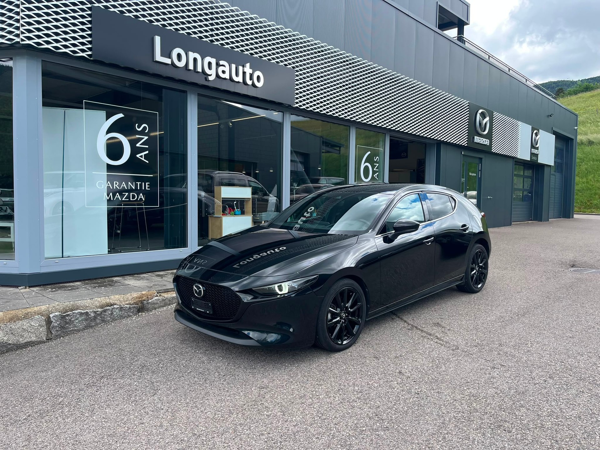 MAZDA 3 Hatchback SKYACTIV-X M Hybrid 180 Revolution AWD Automat-image-1