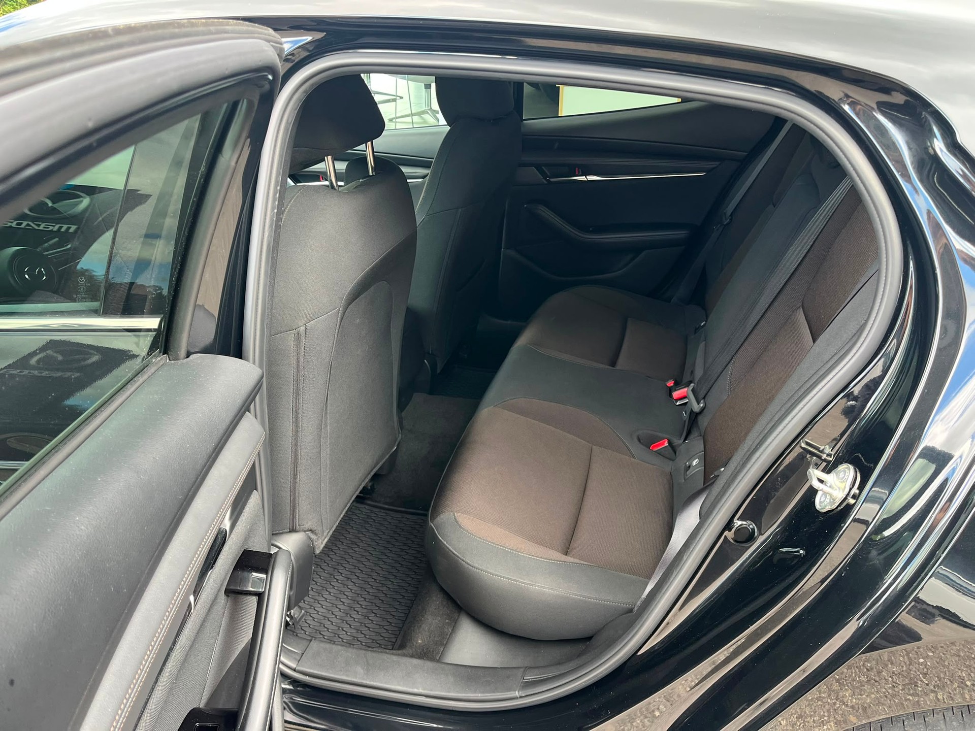 MAZDA 3 Hatchback SKYACTIV-X M Hybrid 180 Revolution AWD Automat-image-9