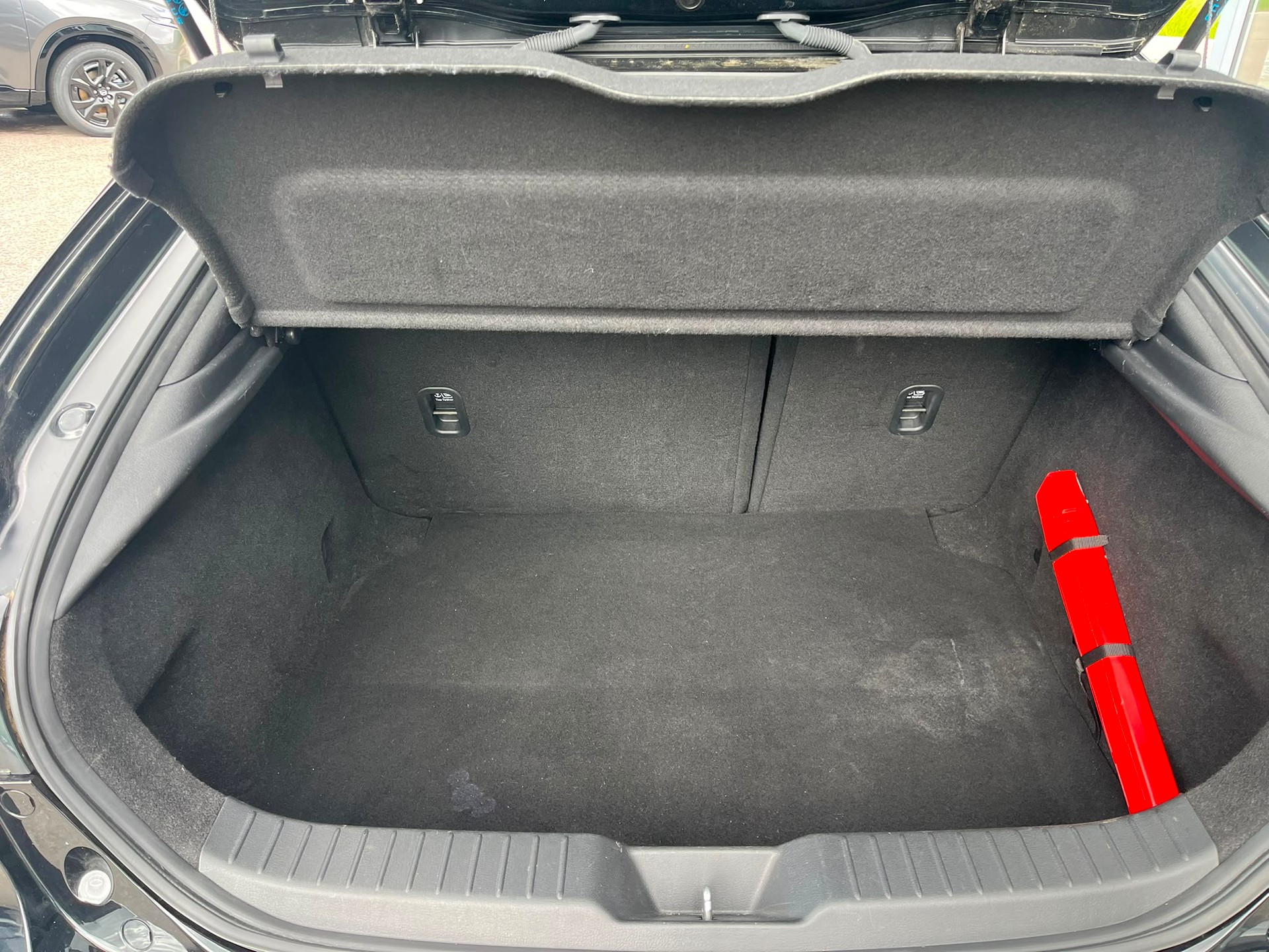MAZDA 3 Hatchback SKYACTIV-X M Hybrid 180 Revolution AWD Automat-image-7