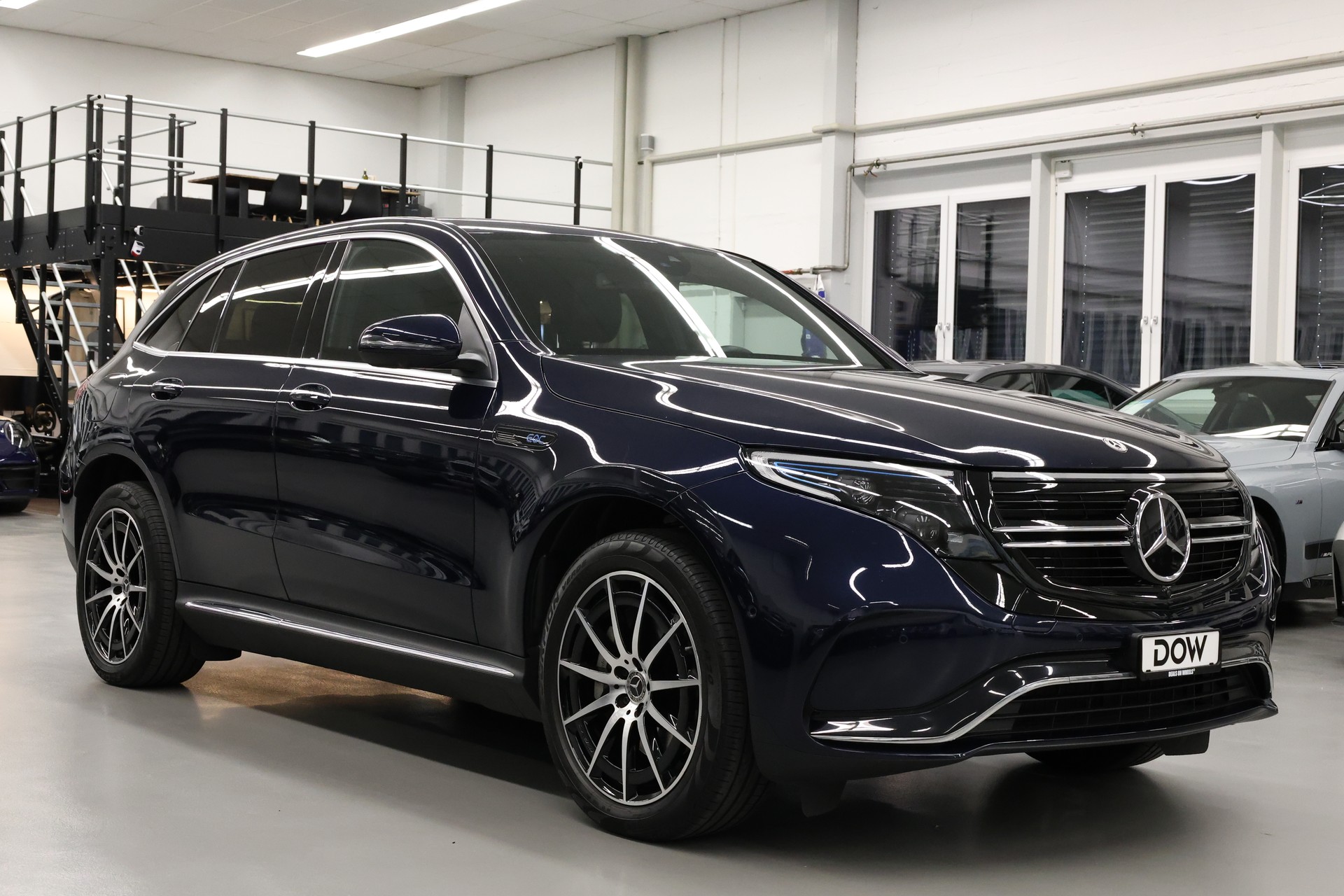 MERCEDES-BENZ EQC 400 AMG Line 4matic-image-1