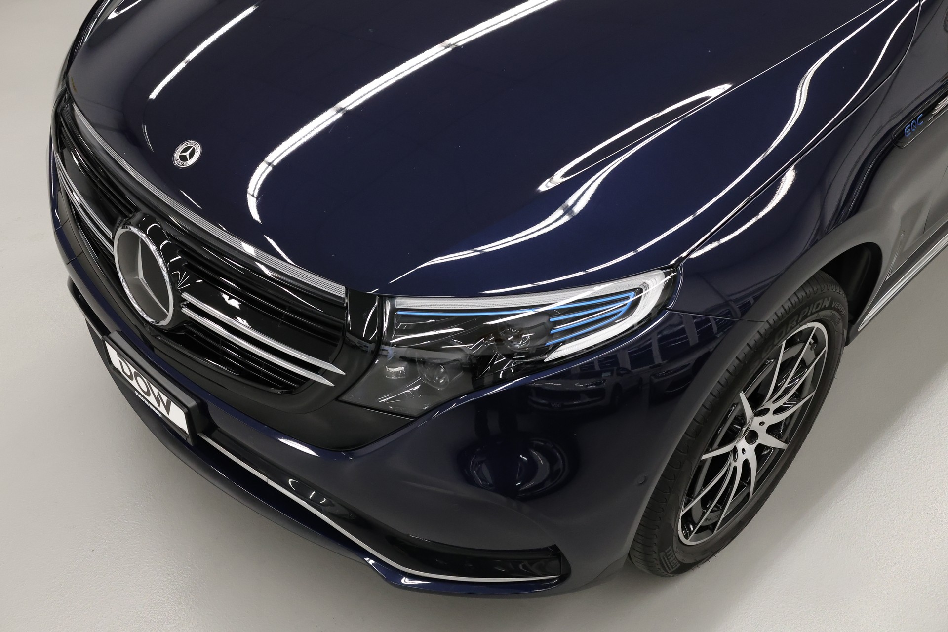 MERCEDES-BENZ EQC 400 AMG Line 4matic-image-7