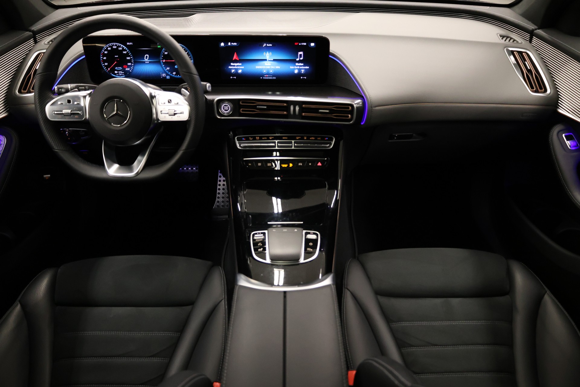 MERCEDES-BENZ EQC 400 AMG Line 4matic-image-11