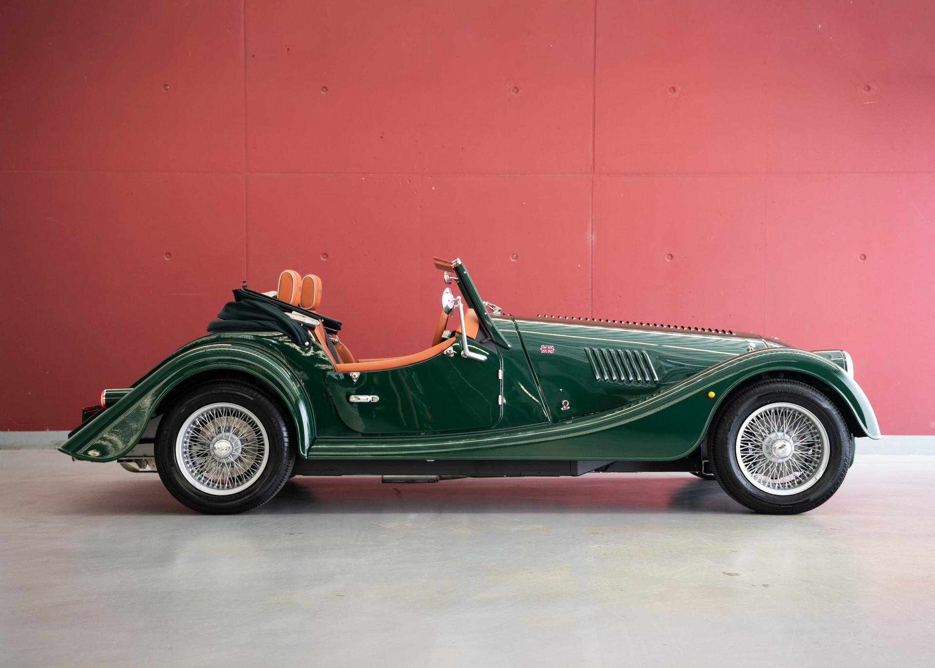 MORGAN Plus Four 2.0 Bespoke (MY 26, Swiss new car, 1 of 1 configuration, Porsche Irish Green, 30-month factory warranty)-image-6