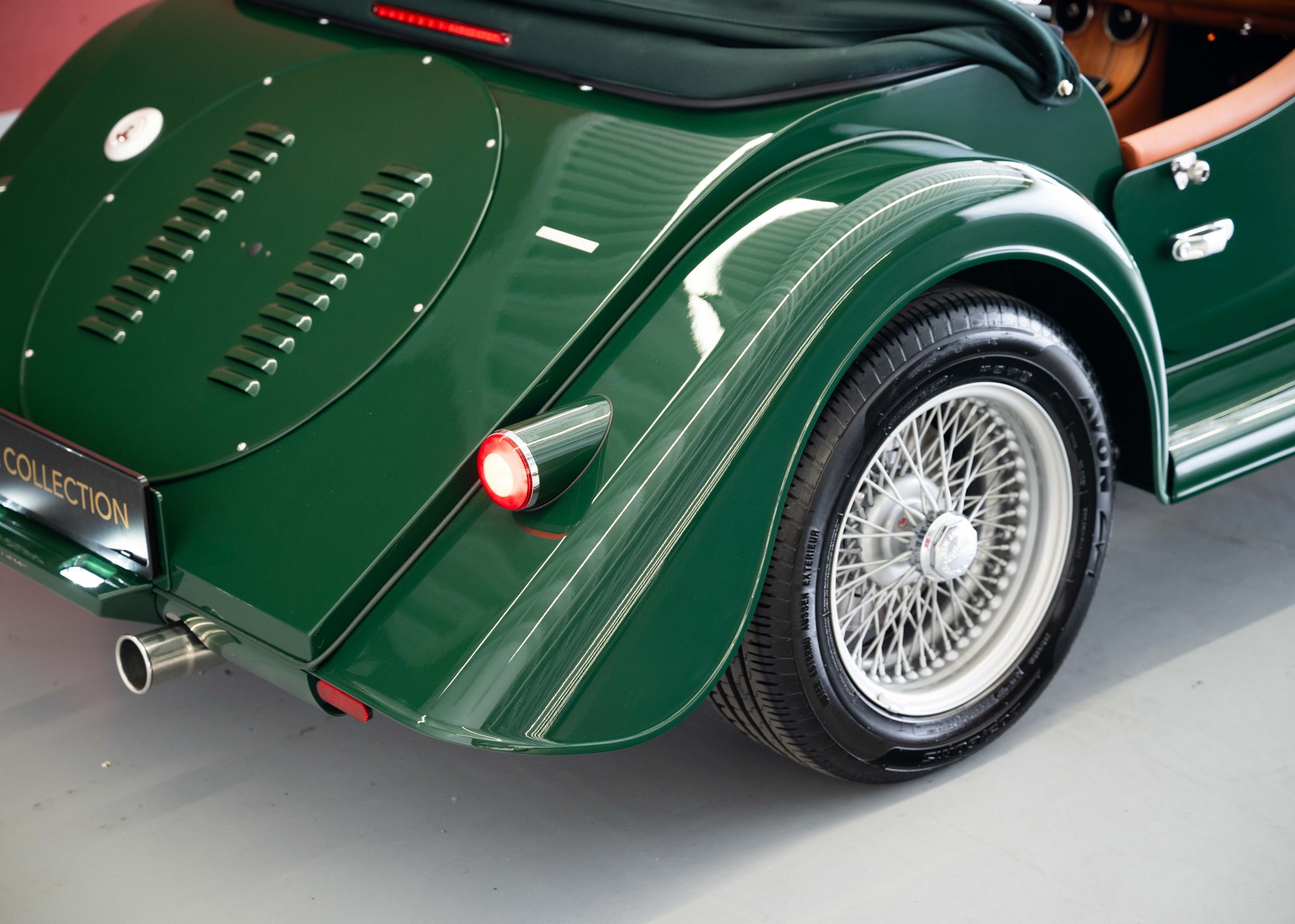 MORGAN Plus Four 2.0 Bespoke (MY 26, Swiss new car, 1 of 1 configuration, Porsche Irish Green, 30-month factory warranty)-image-14