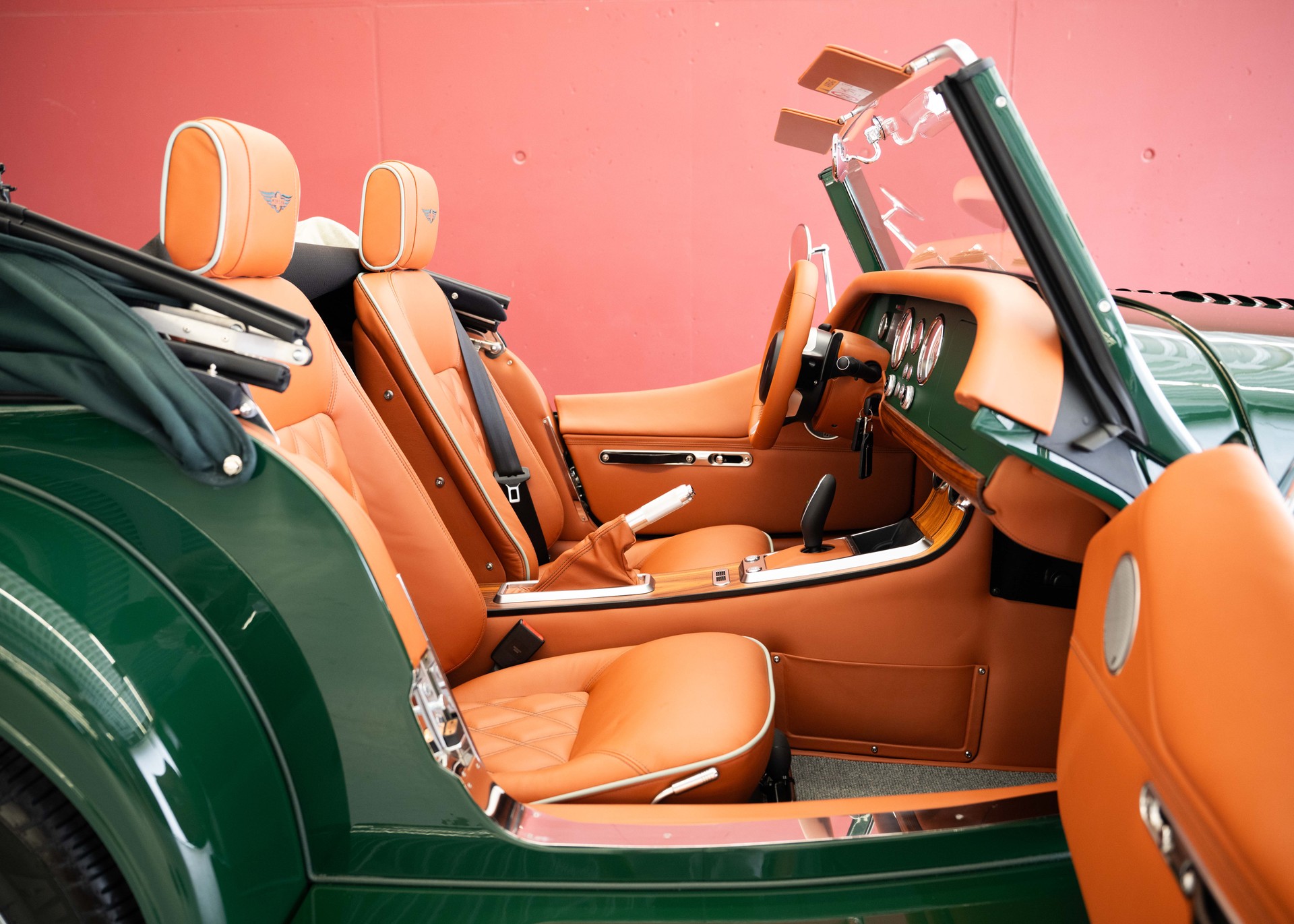 MORGAN Plus Four 2.0 Bespoke (MY 26, Swiss new car, 1 of 1 configuration, Porsche Irish Green, 30-month factory warranty)-image-24