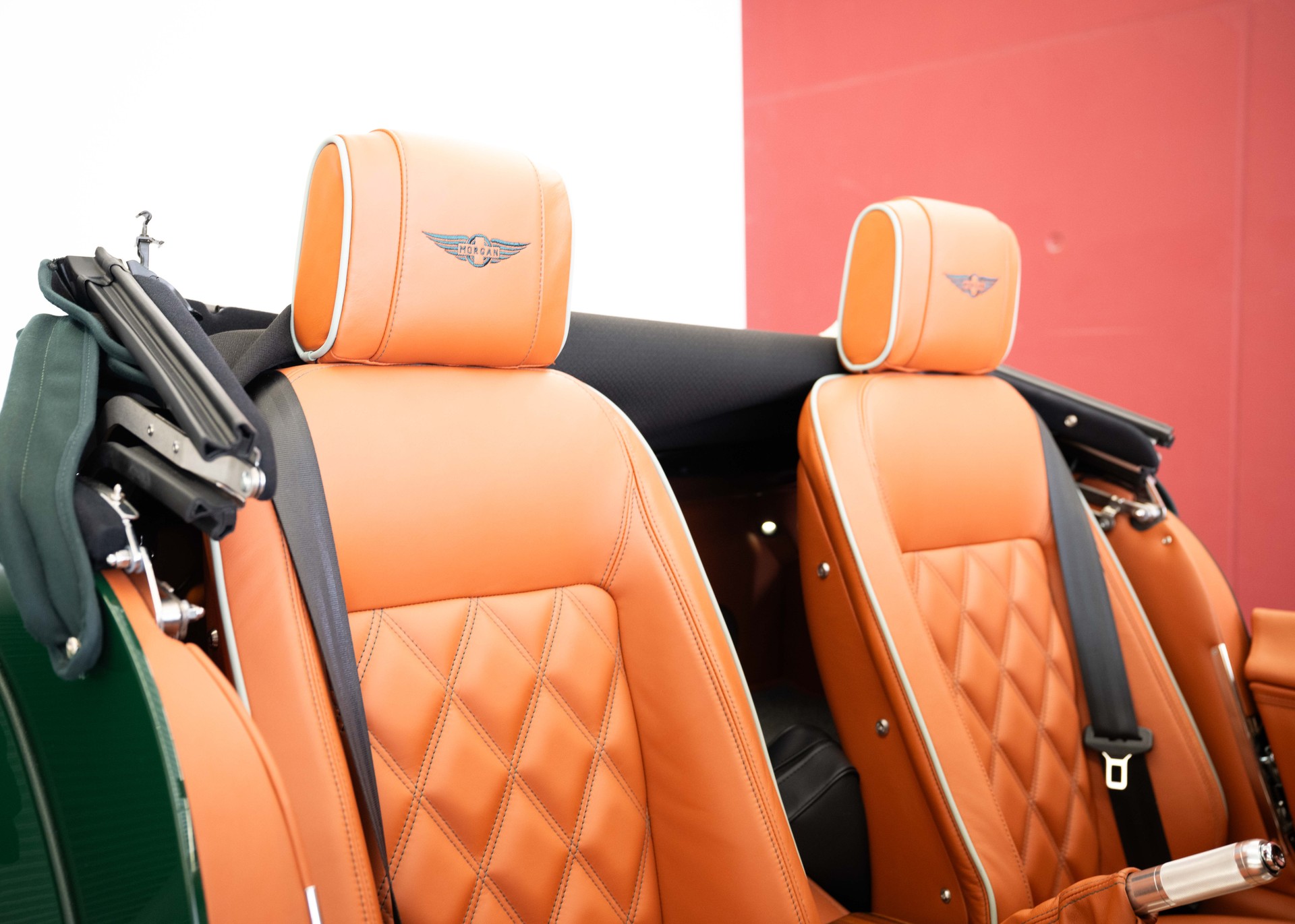 MORGAN Plus Four 2.0 Bespoke (MY 26, Swiss new car, 1 of 1 configuration, Porsche Irish Green, 30-month factory warranty)-image-26
