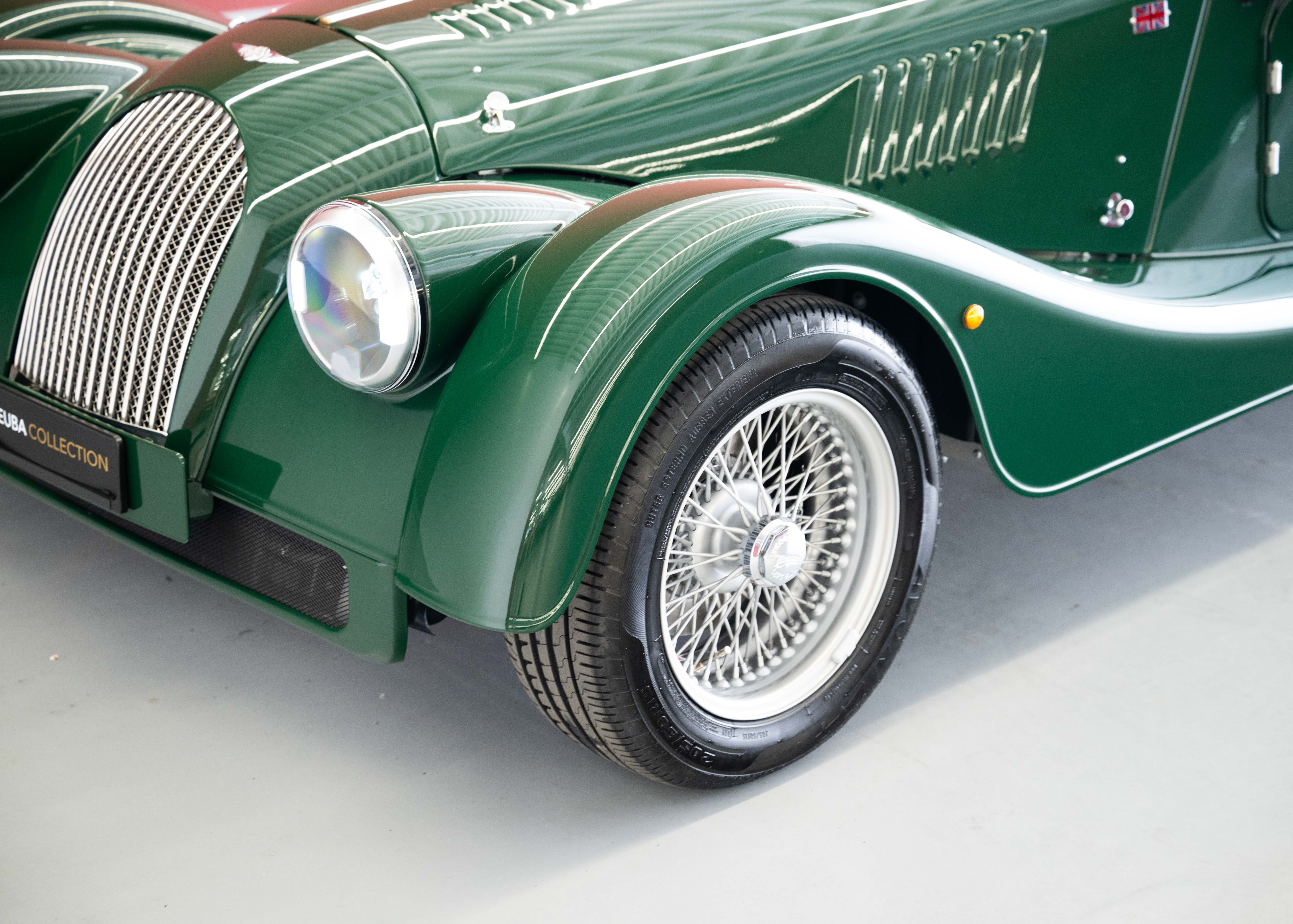 Image MORGAN 4-4 Plus Four 2.0 Bespoke (MY 26, Swiss new car, 1 of 1 configuration, Porsche Irish Green, 30-month factory warranty)