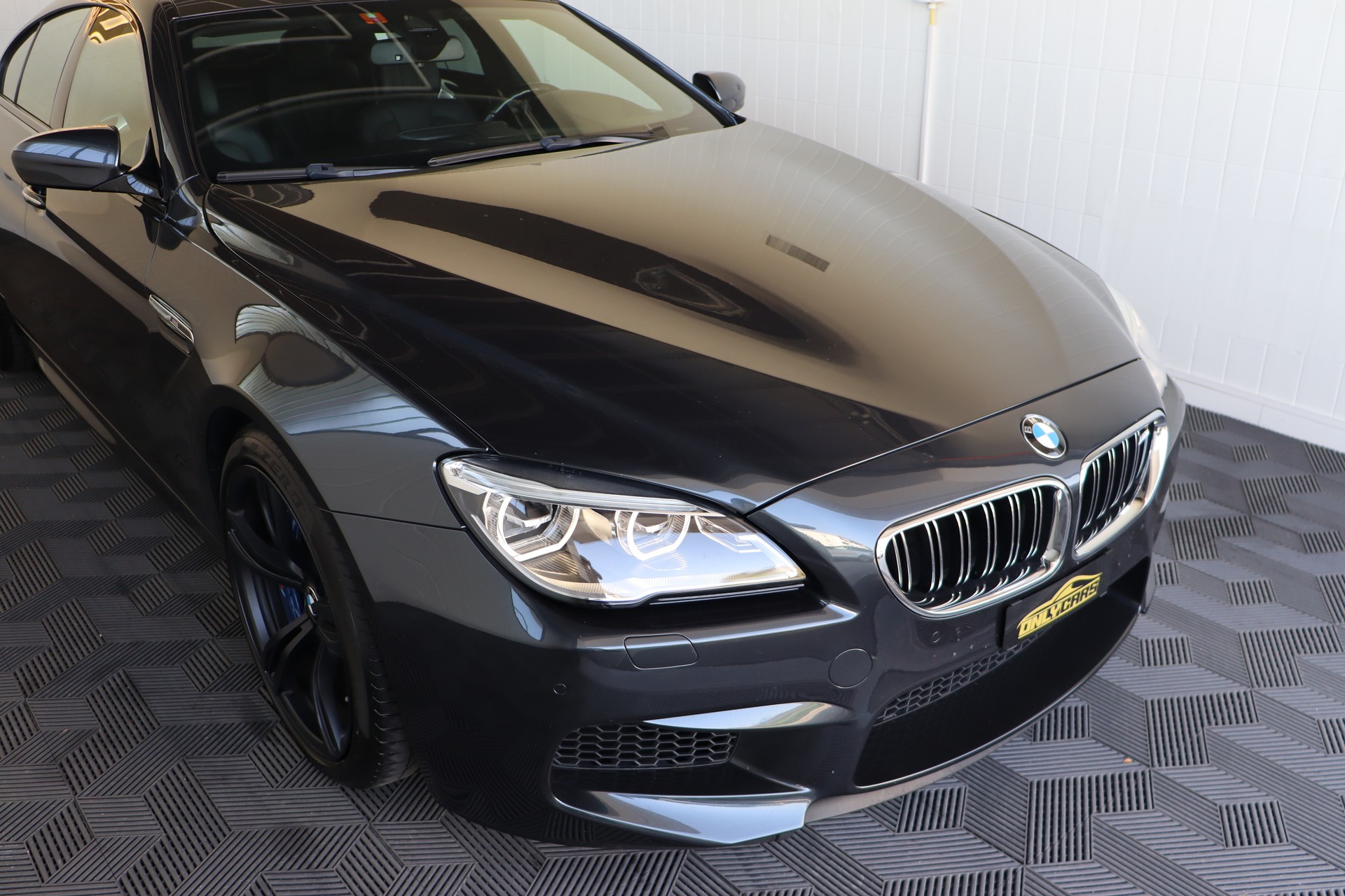 BMW M6 GRAN COUPÉ DRIVELOGIC ** BANG & OLUFSEN ** VOLLLEDER ** ORIGINALZUSTAND **-image-4