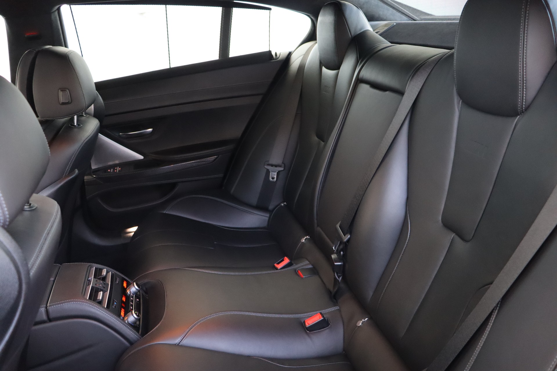 BMW M6 GRAN COUPÉ DRIVELOGIC ** BANG & OLUFSEN ** VOLLLEDER ** ORIGINALZUSTAND **-image-12