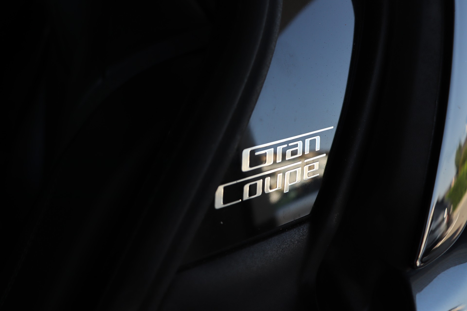 BMW M6 GRAN COUPÉ DRIVELOGIC ** BANG & OLUFSEN ** VOLLLEDER ** ORIGINALZUSTAND **-image-30
