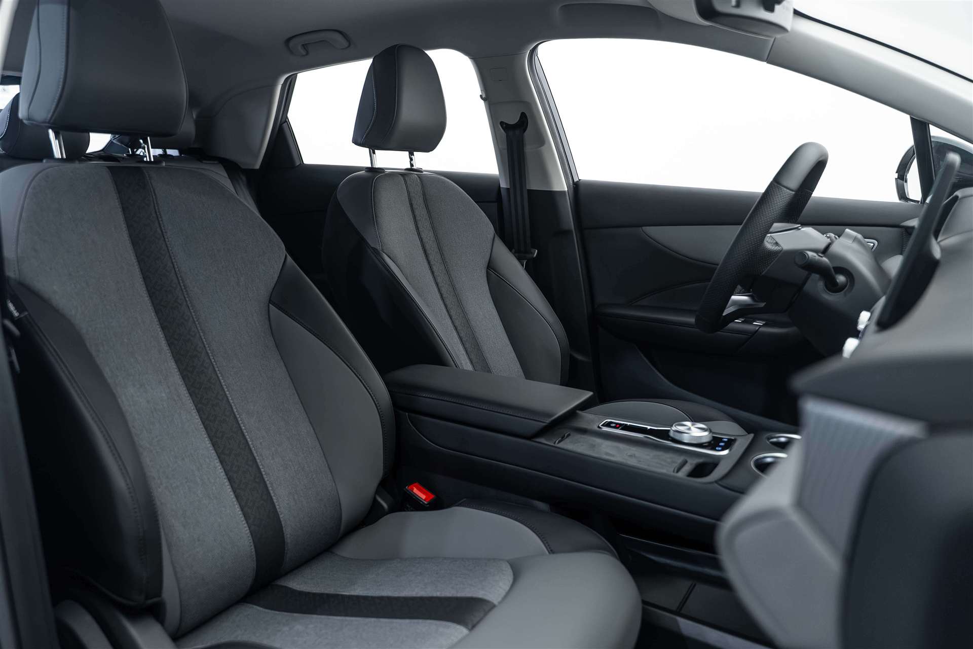 MG MG 4 EV 64kWh Premium Facelift Automat-image-11