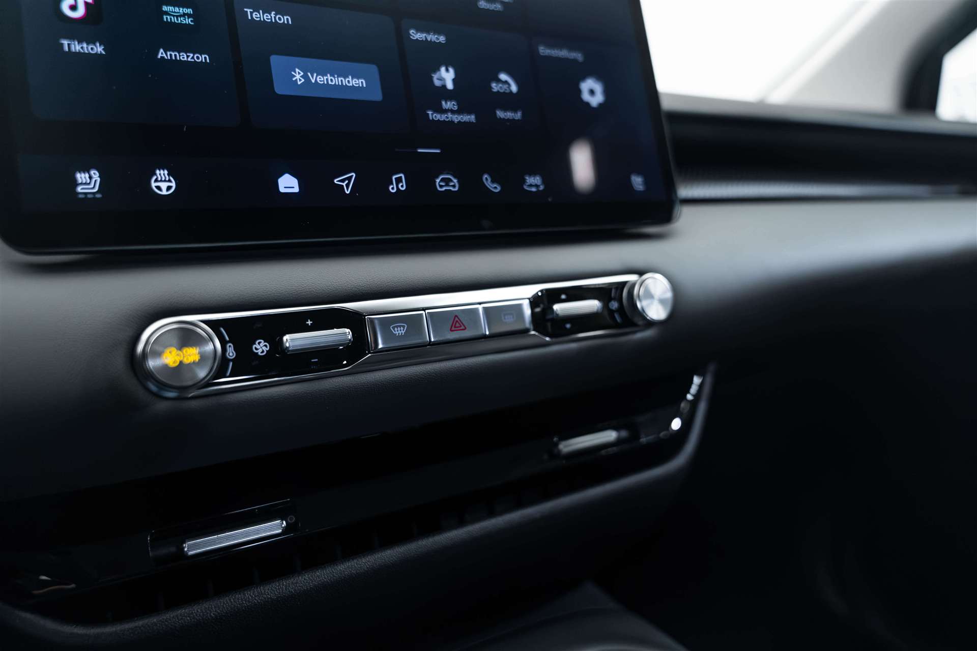 MG MG 4 EV 64kWh Premium Facelift Automat-image-32