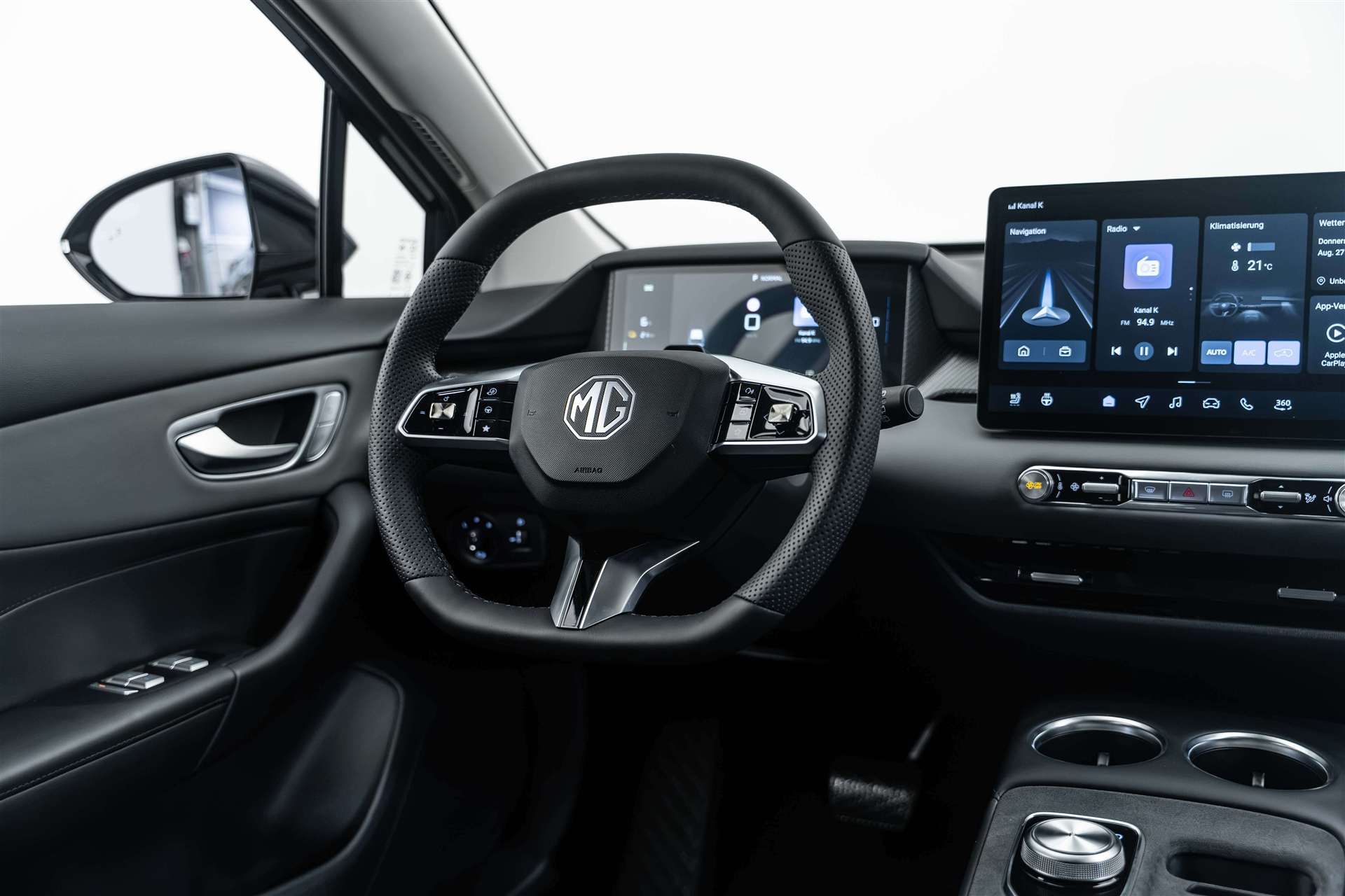 MG MG 4 EV 64kWh Premium Facelift Automat-image-9