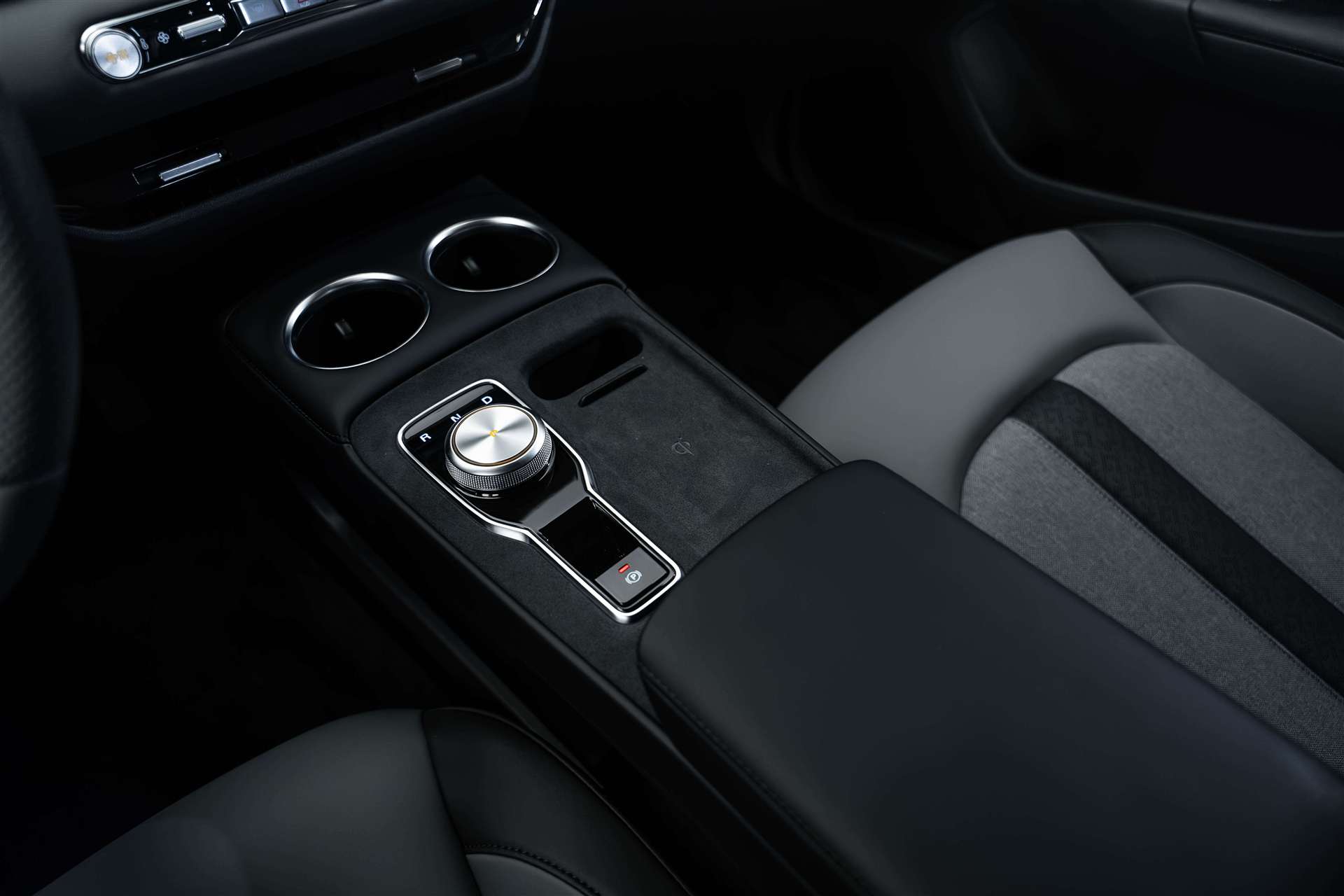 MG MG 4 EV 64kWh Premium Facelift Automat-image-31