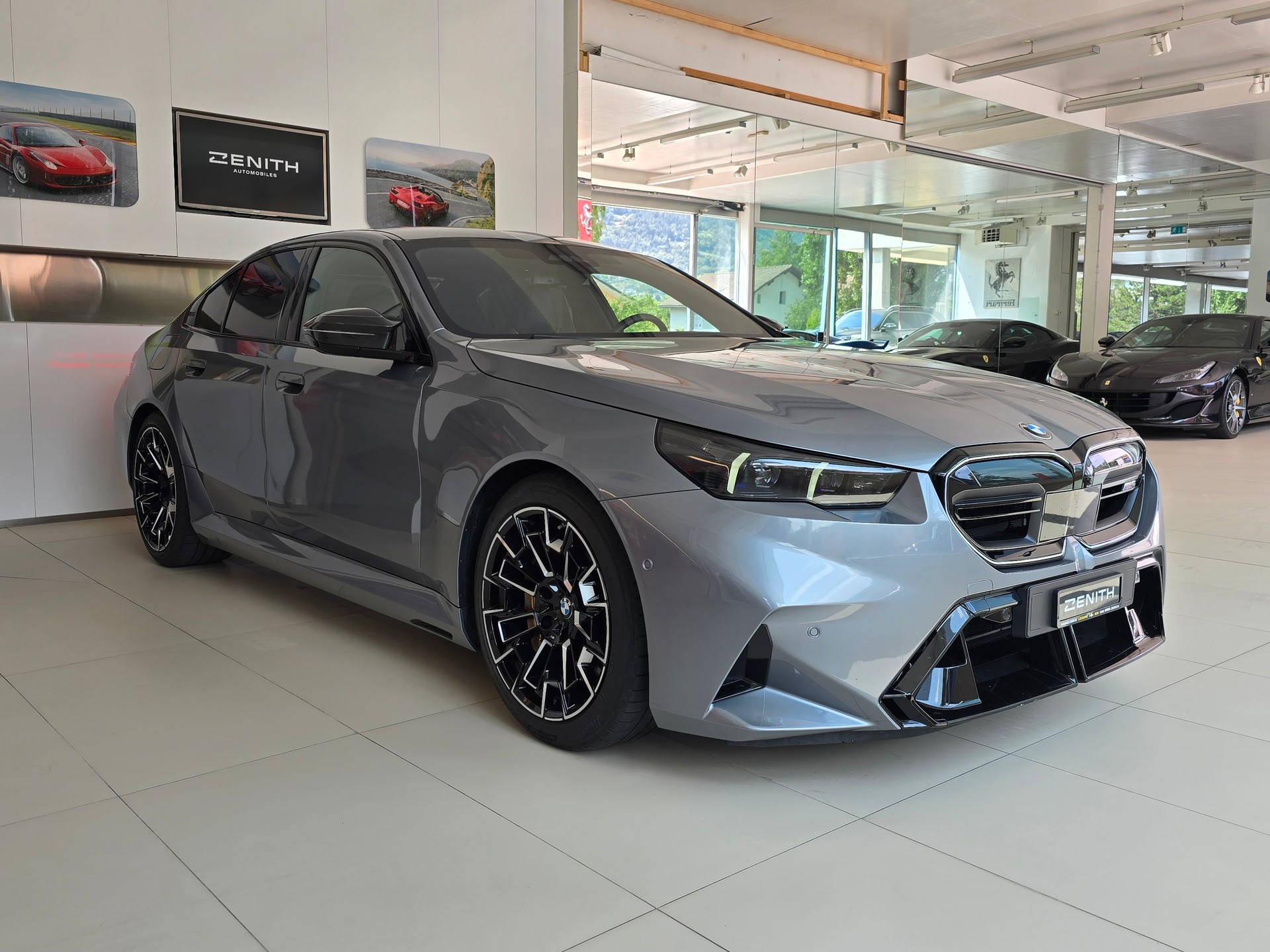 BMW M5 xDrive-image-2